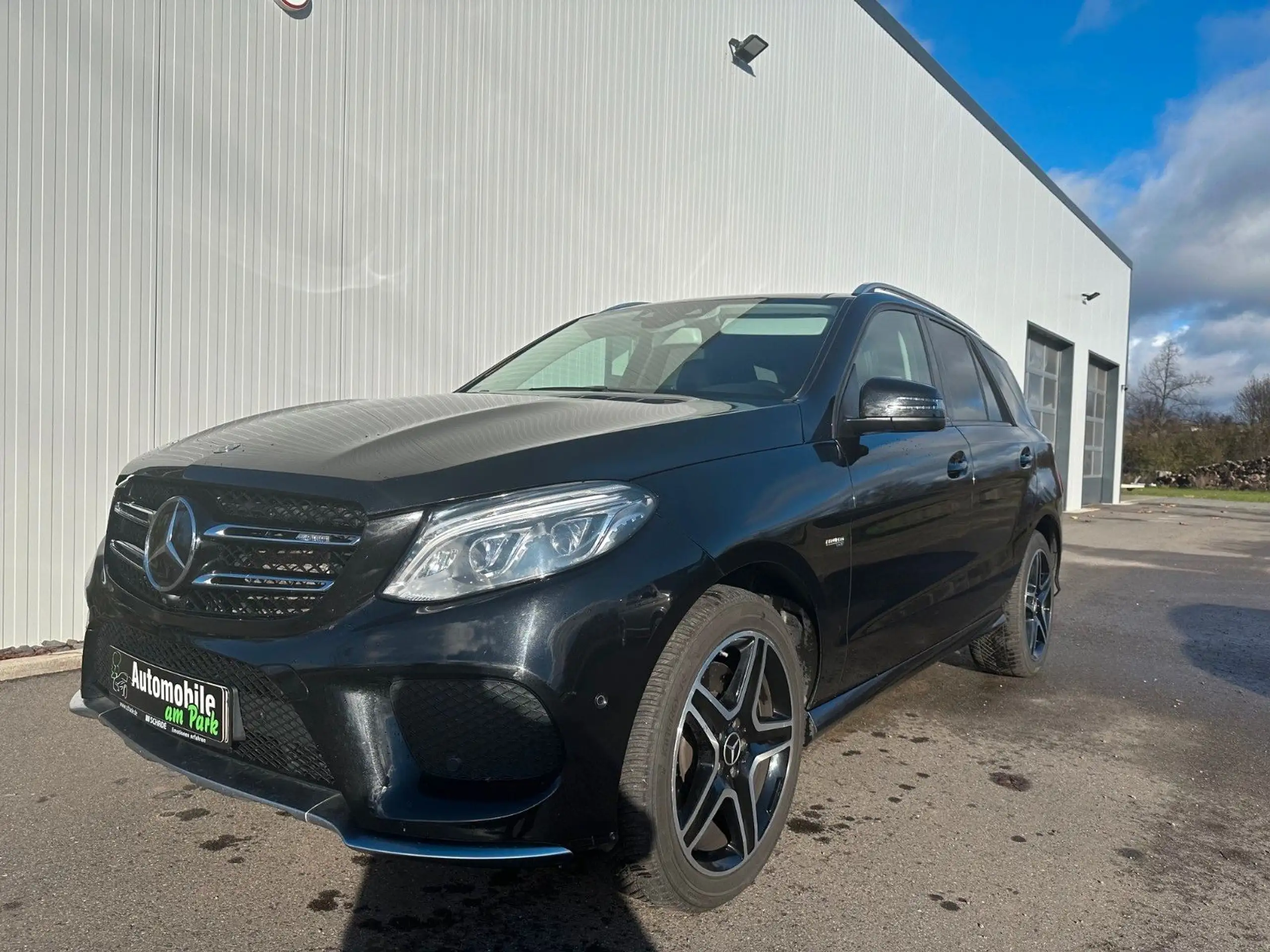 Mercedes-Benz - GLE 43 AMG