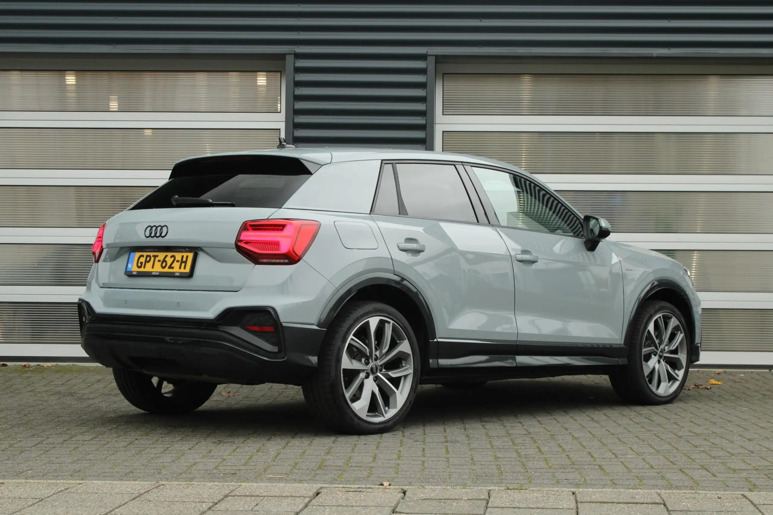 Audi - Q2