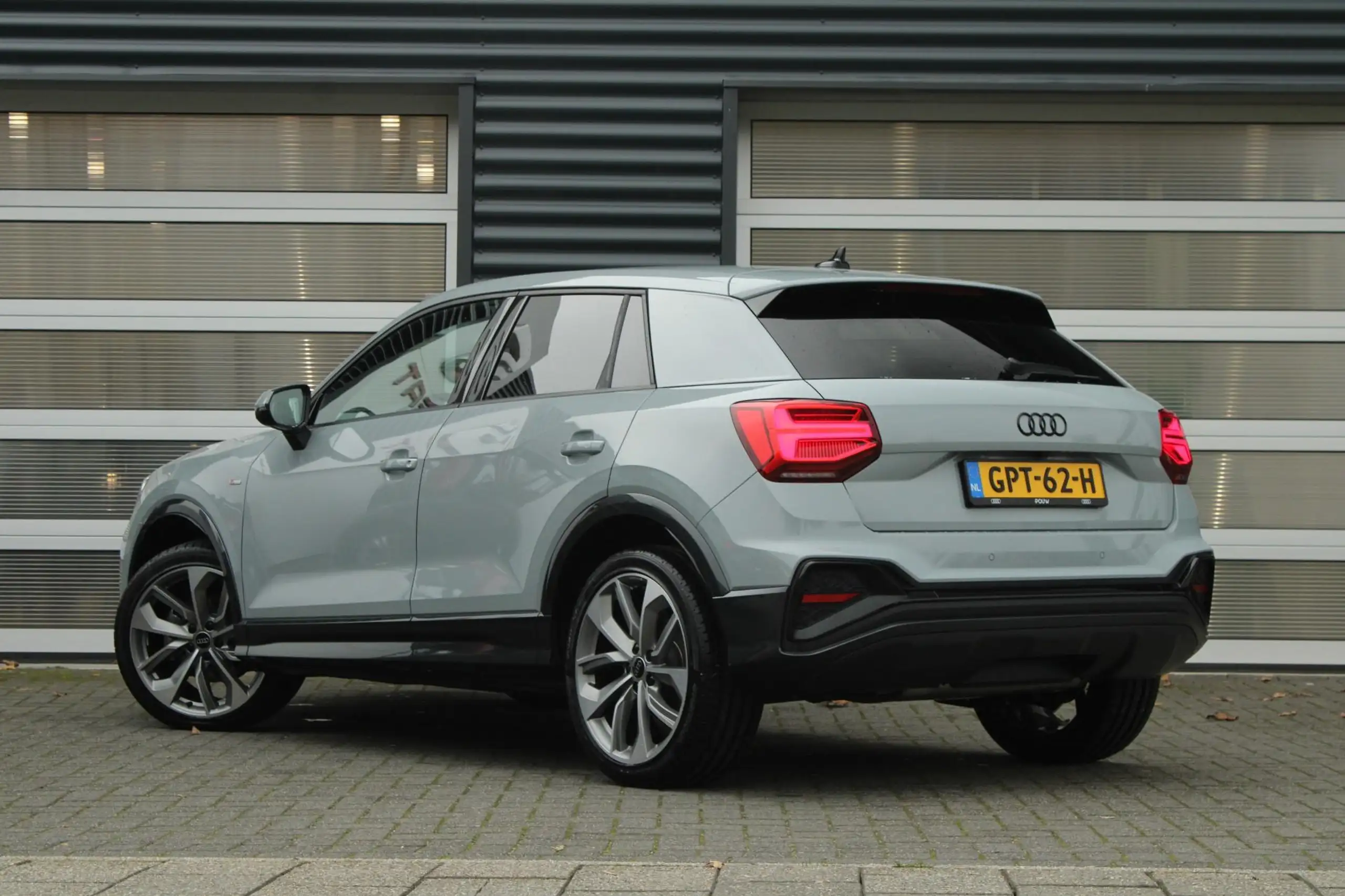 Audi - Q2