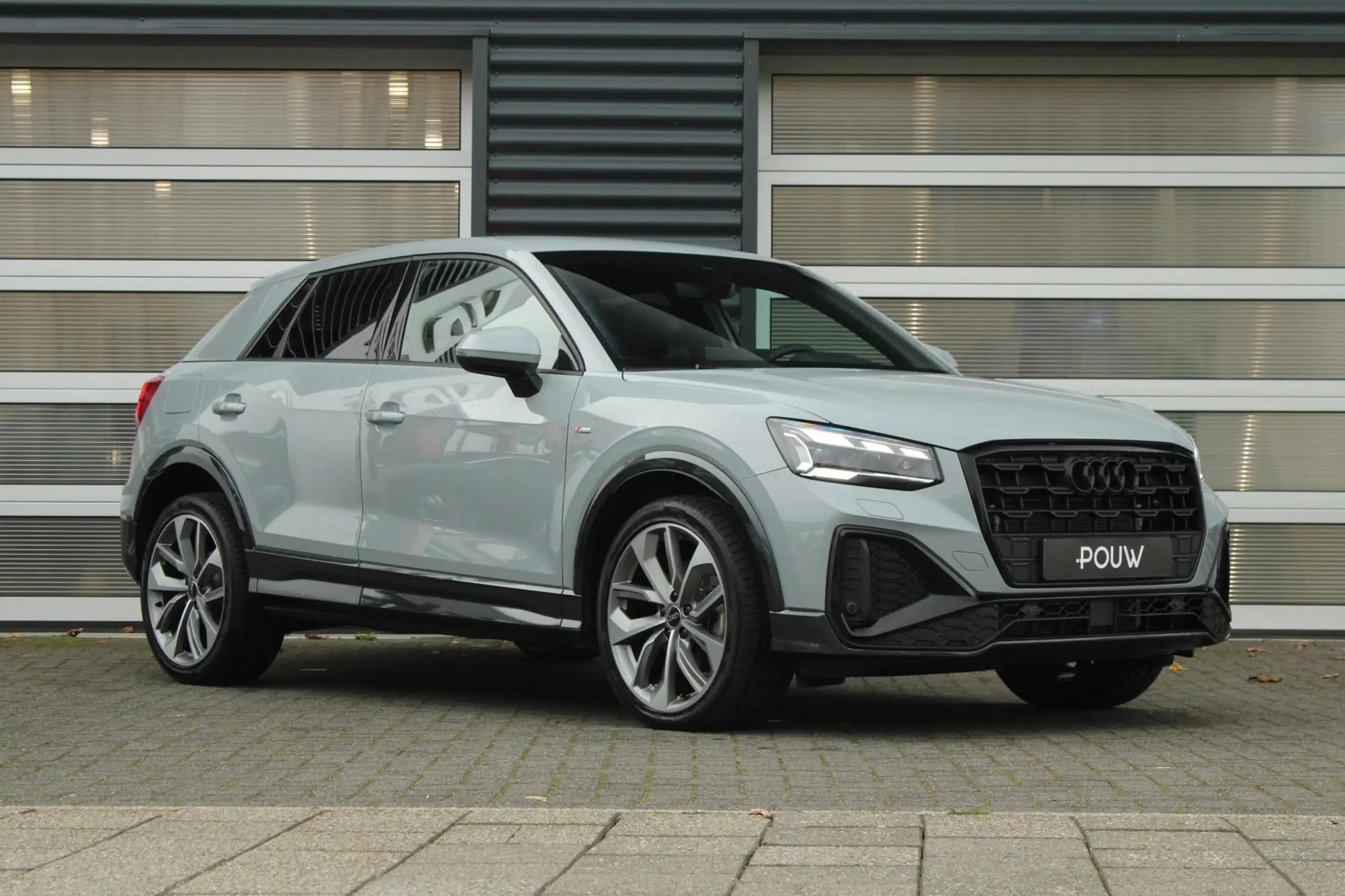 Audi - Q2