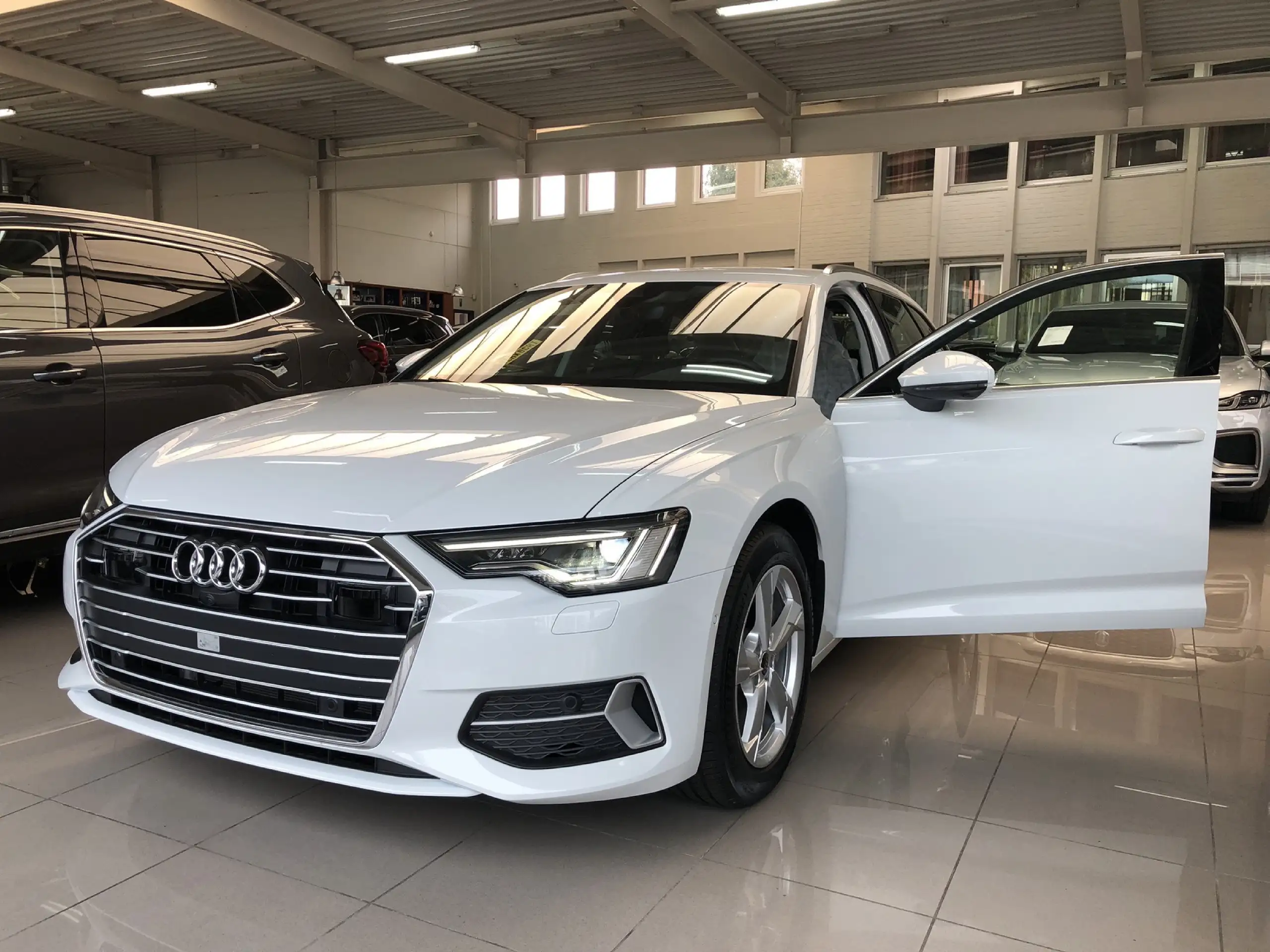 Audi - A6