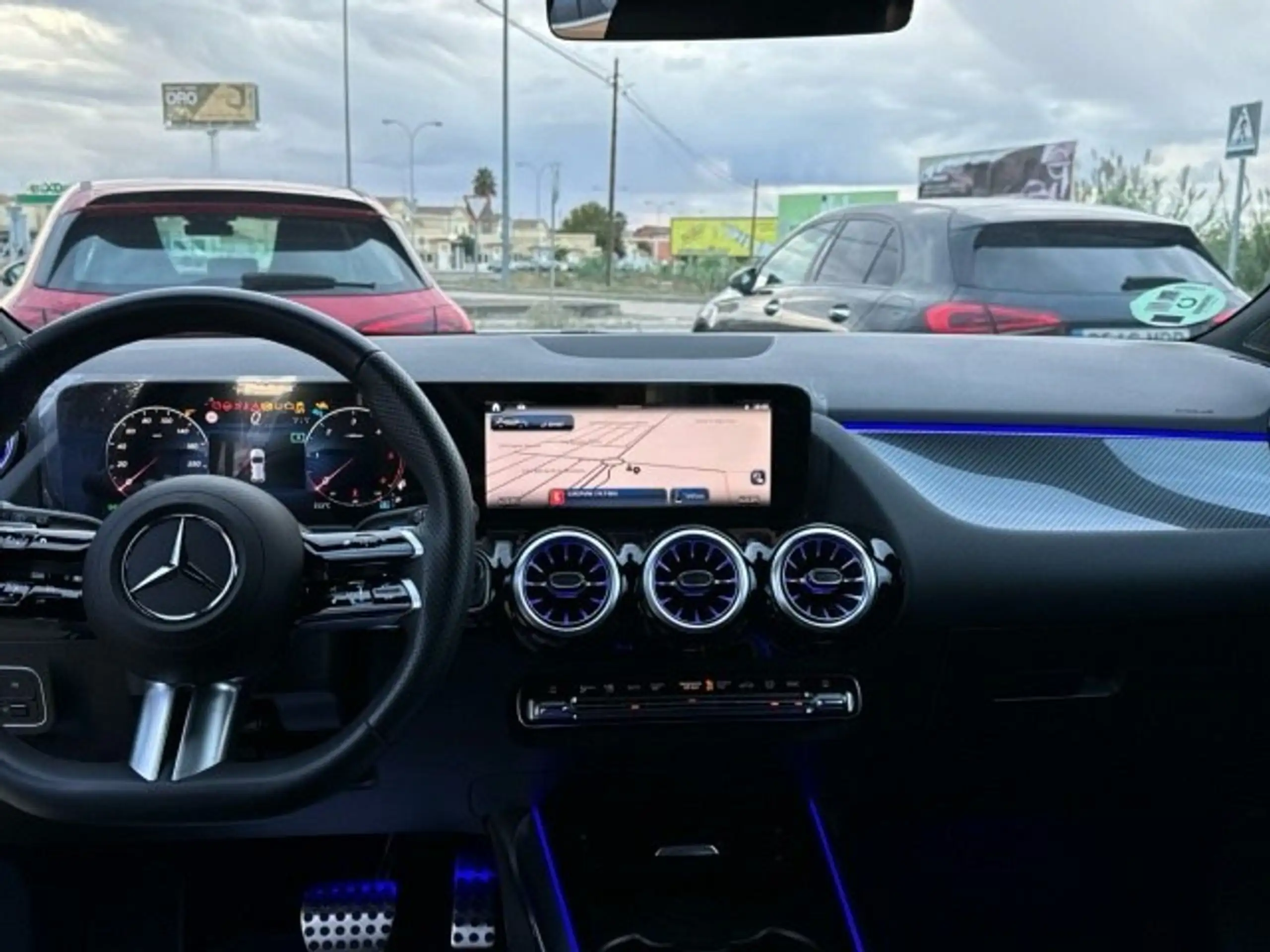 Mercedes-Benz - GLA 200