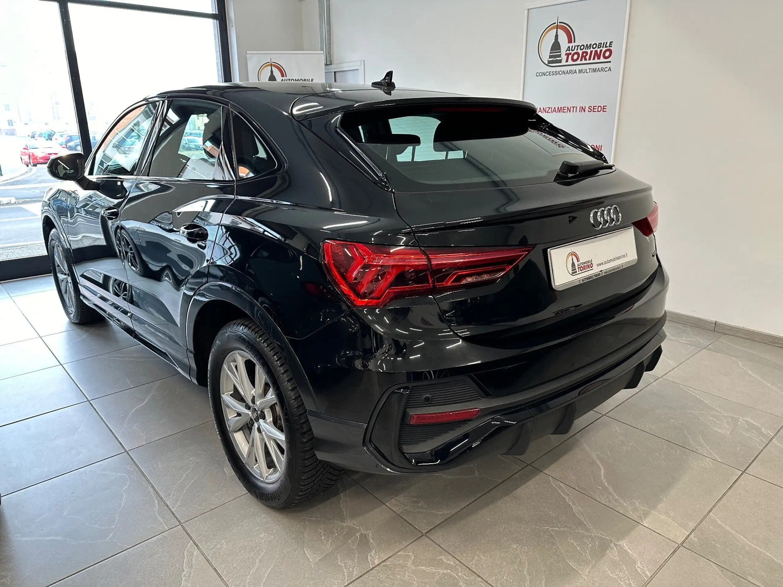 Audi - Q3