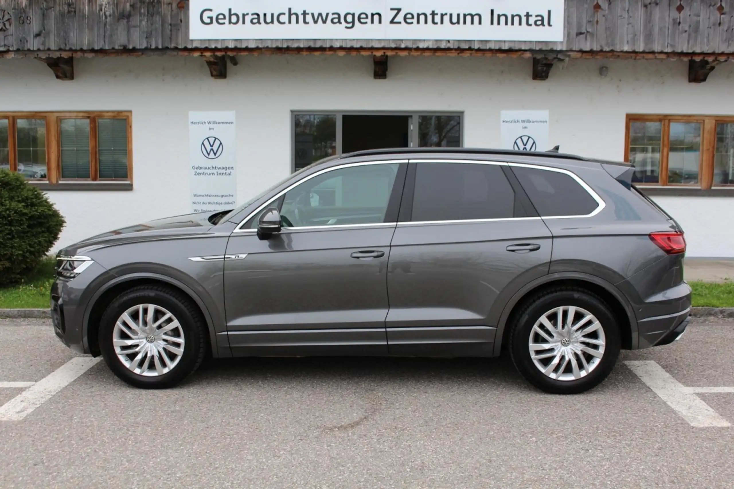 Volkswagen - Touareg