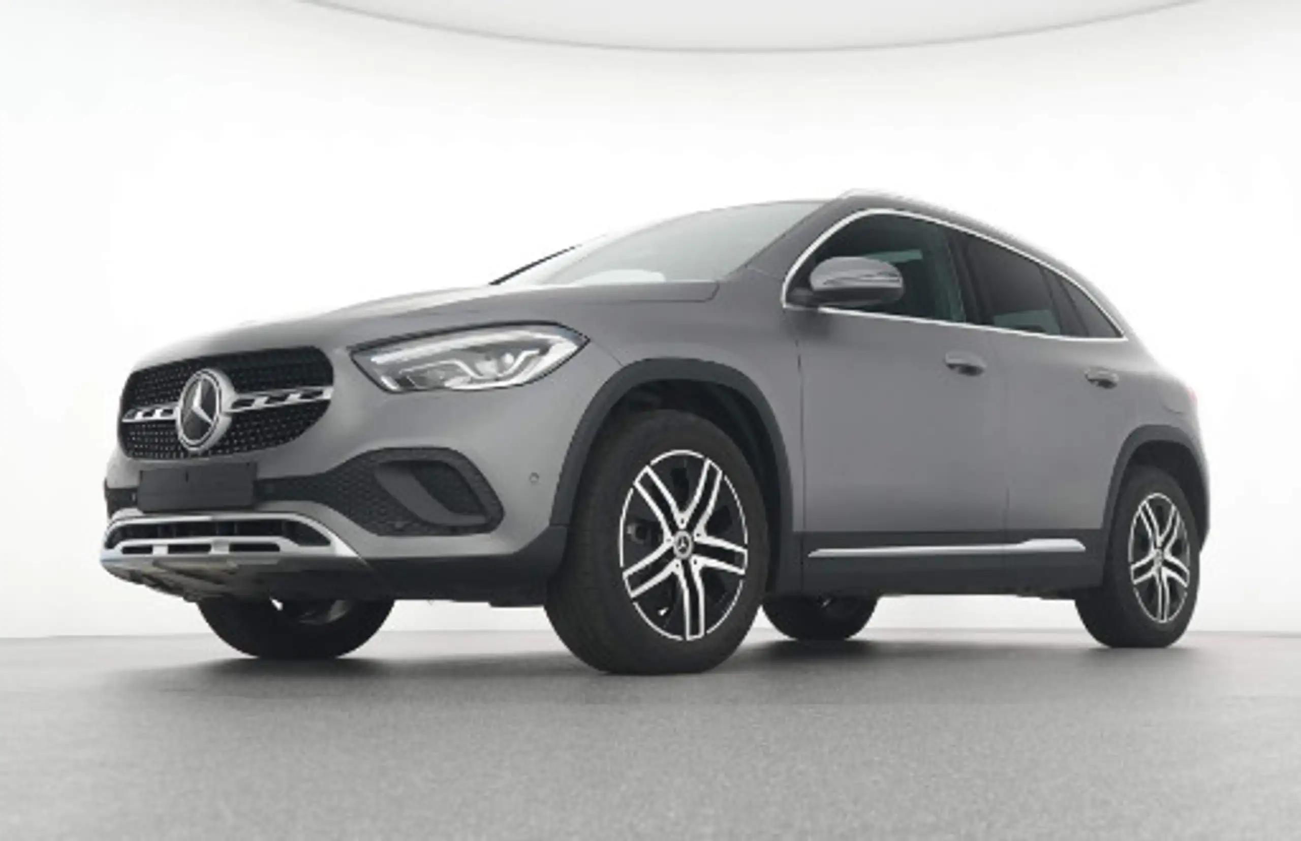 Mercedes-Benz - GLA 250