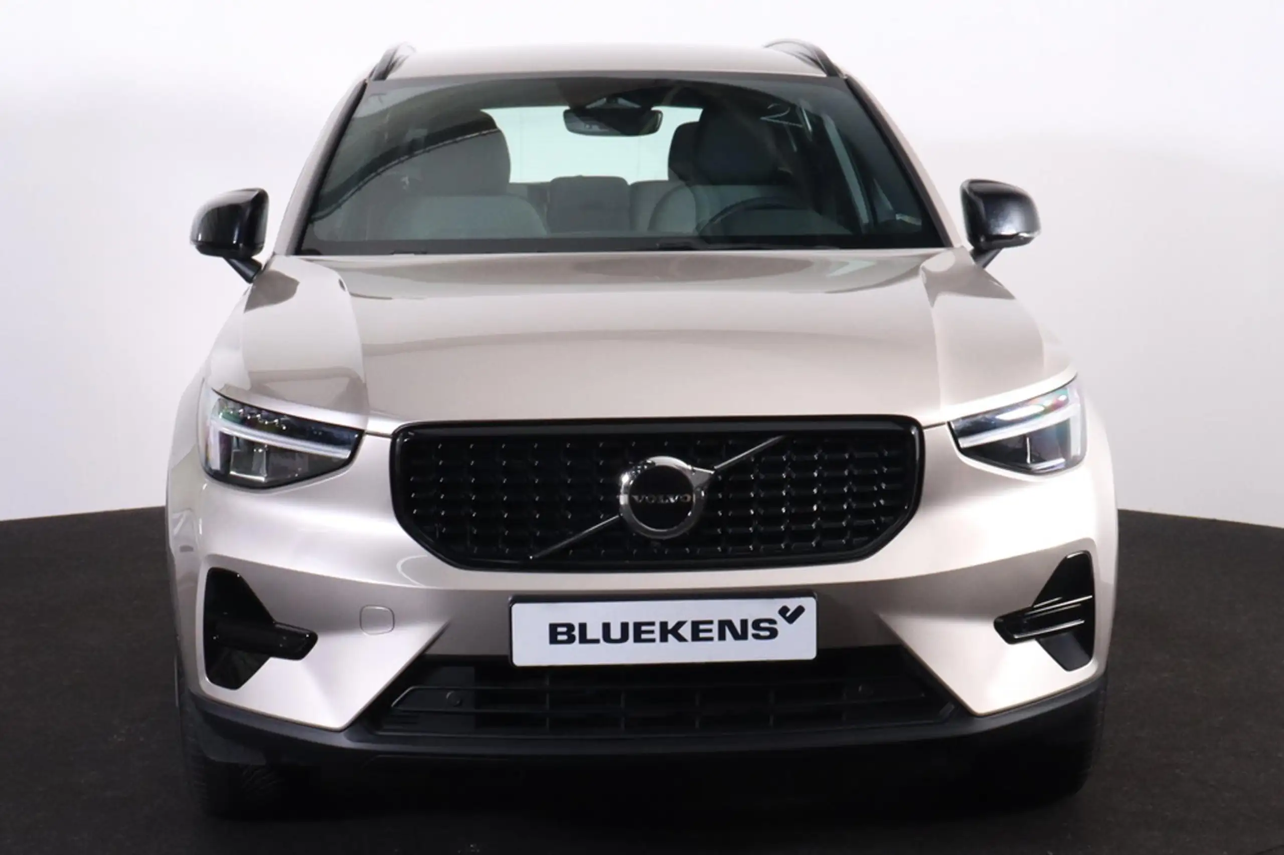 Volvo - XC40