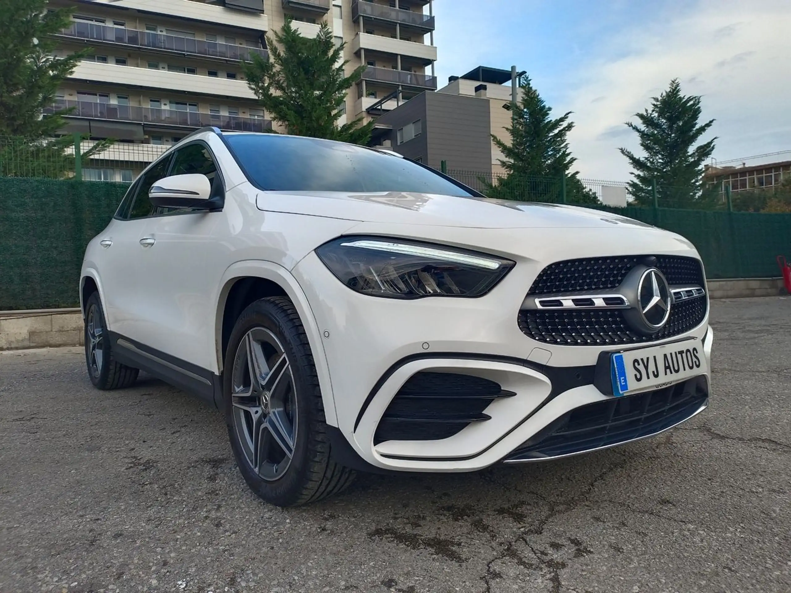 Mercedes-Benz - GLA 45 AMG