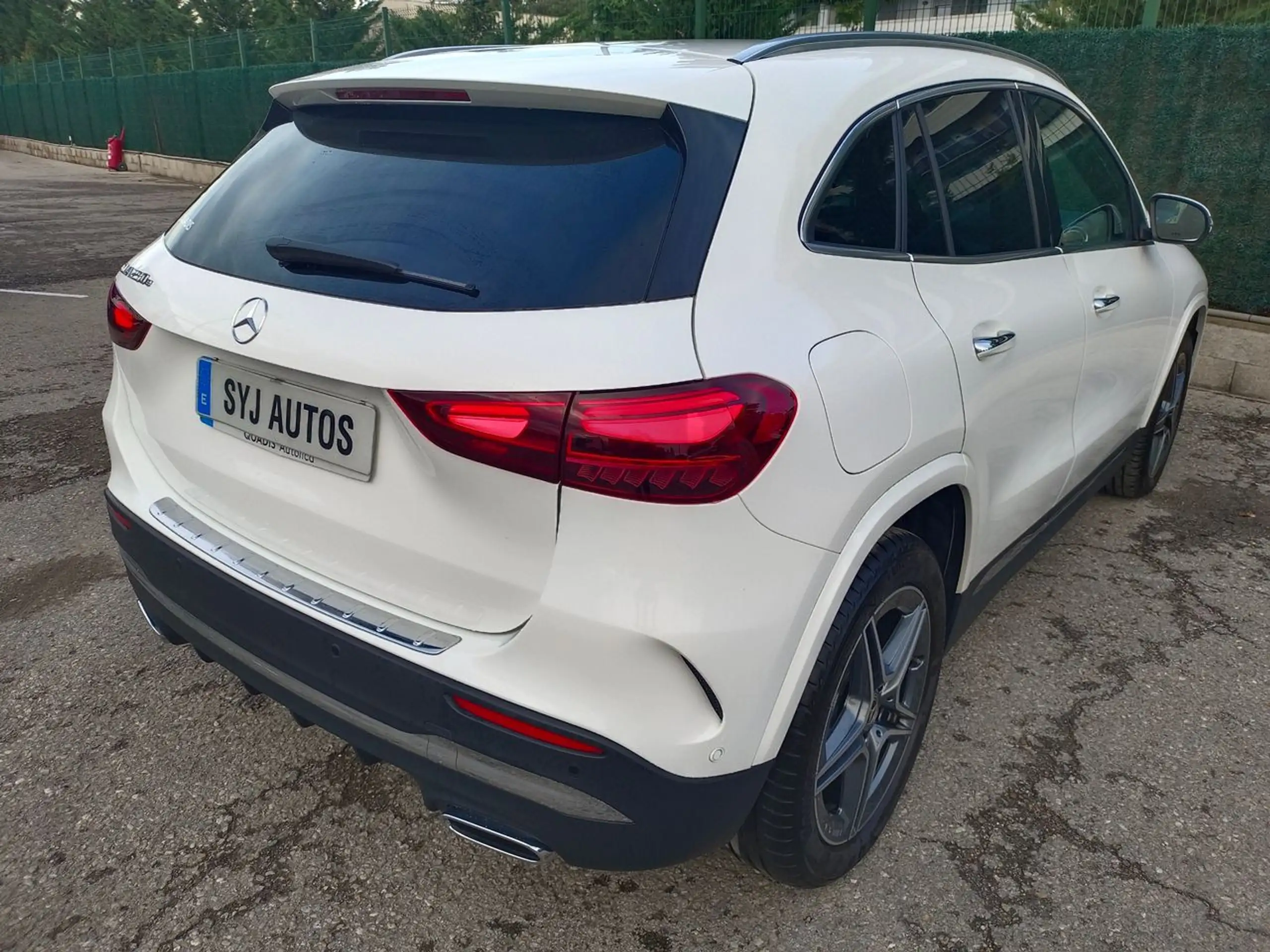 Mercedes-Benz - GLA 45 AMG