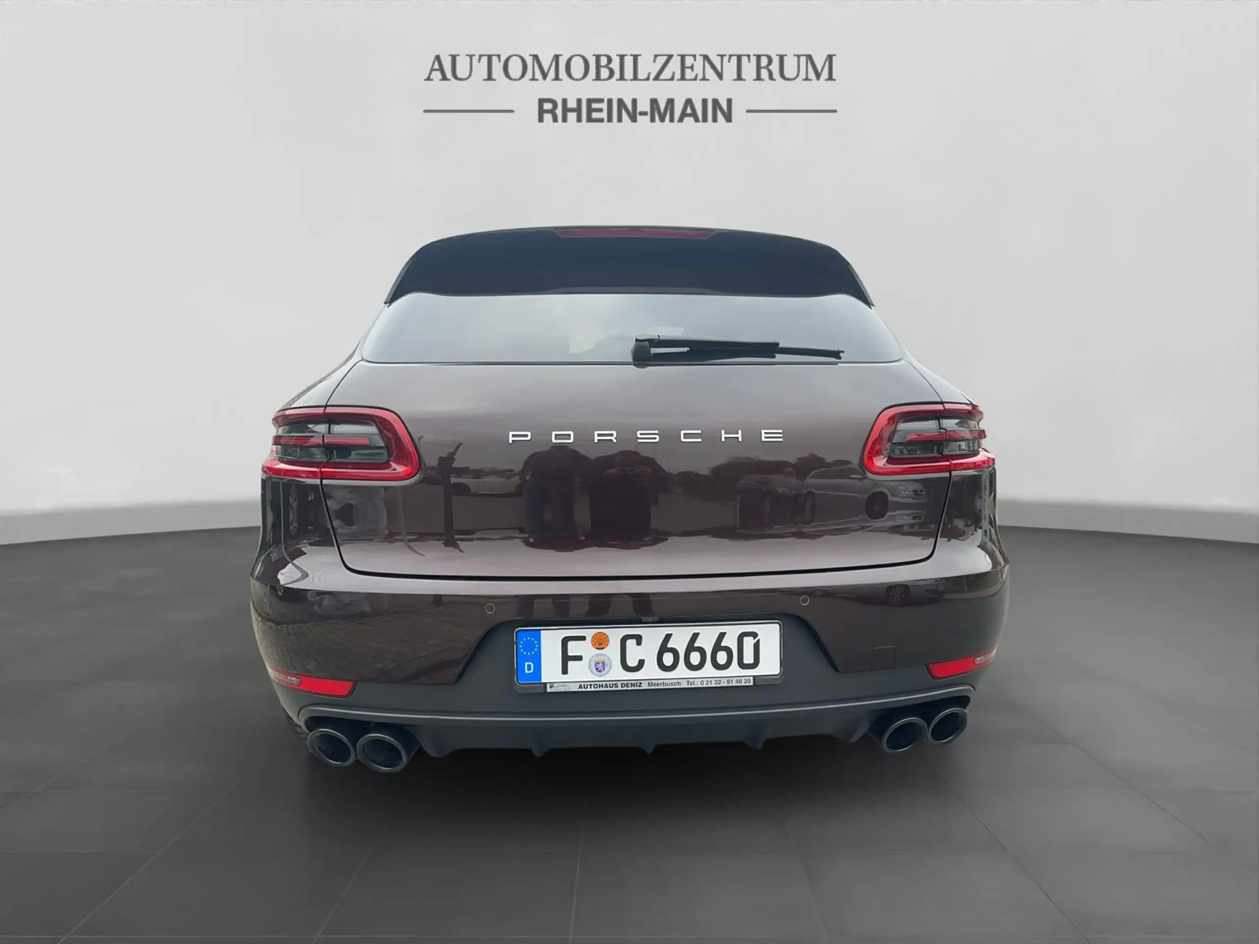 Porsche - Macan