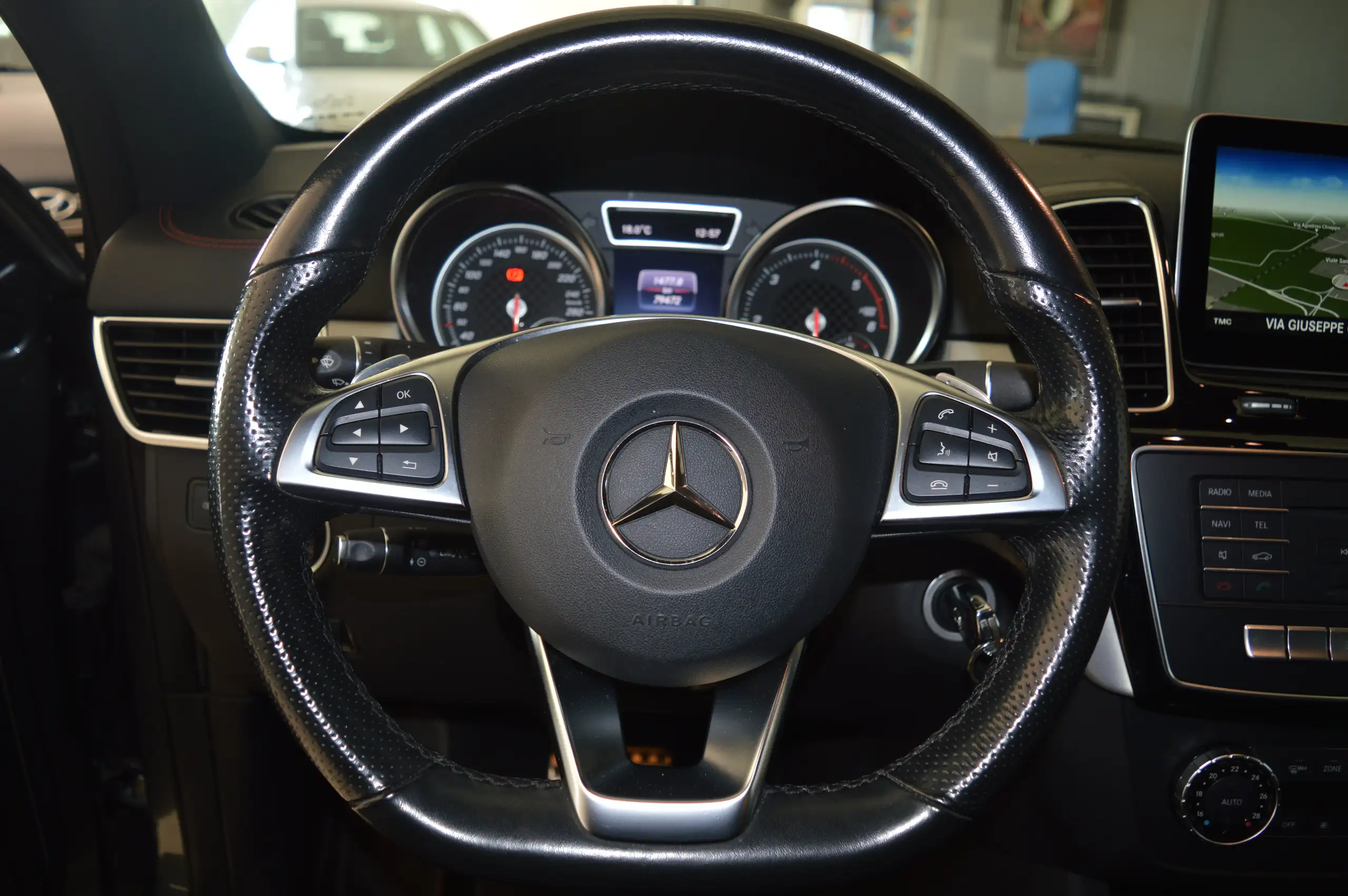 Mercedes-Benz - GLE 350