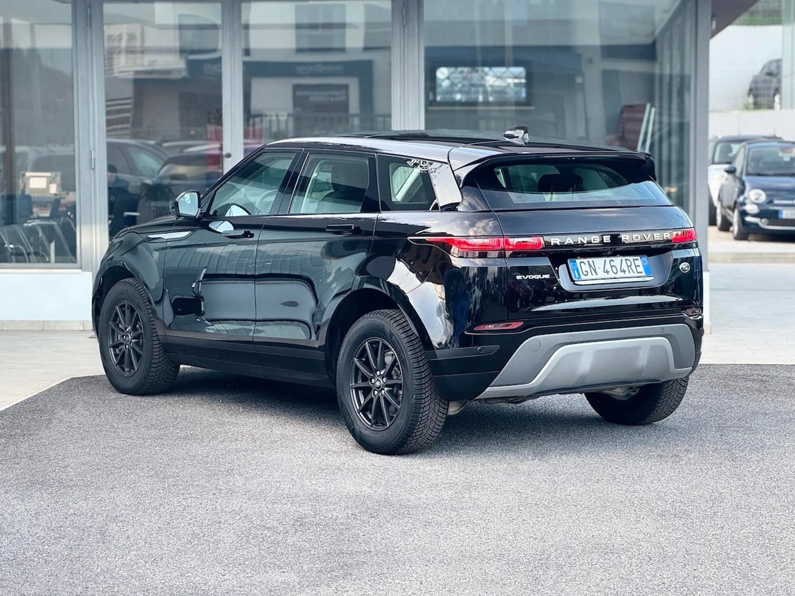 Land Rover - Range Rover Evoque