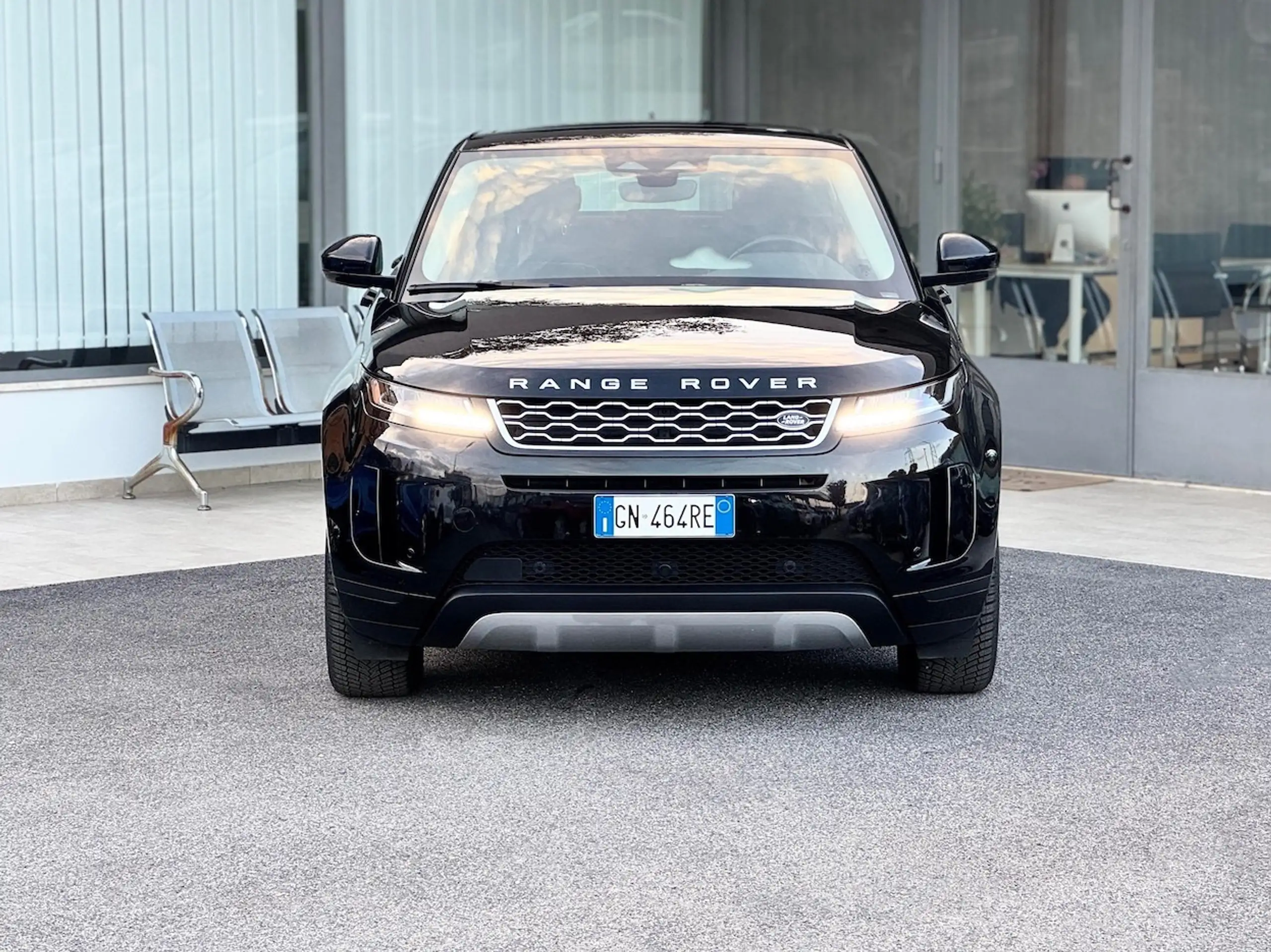 Land Rover - Range Rover Evoque