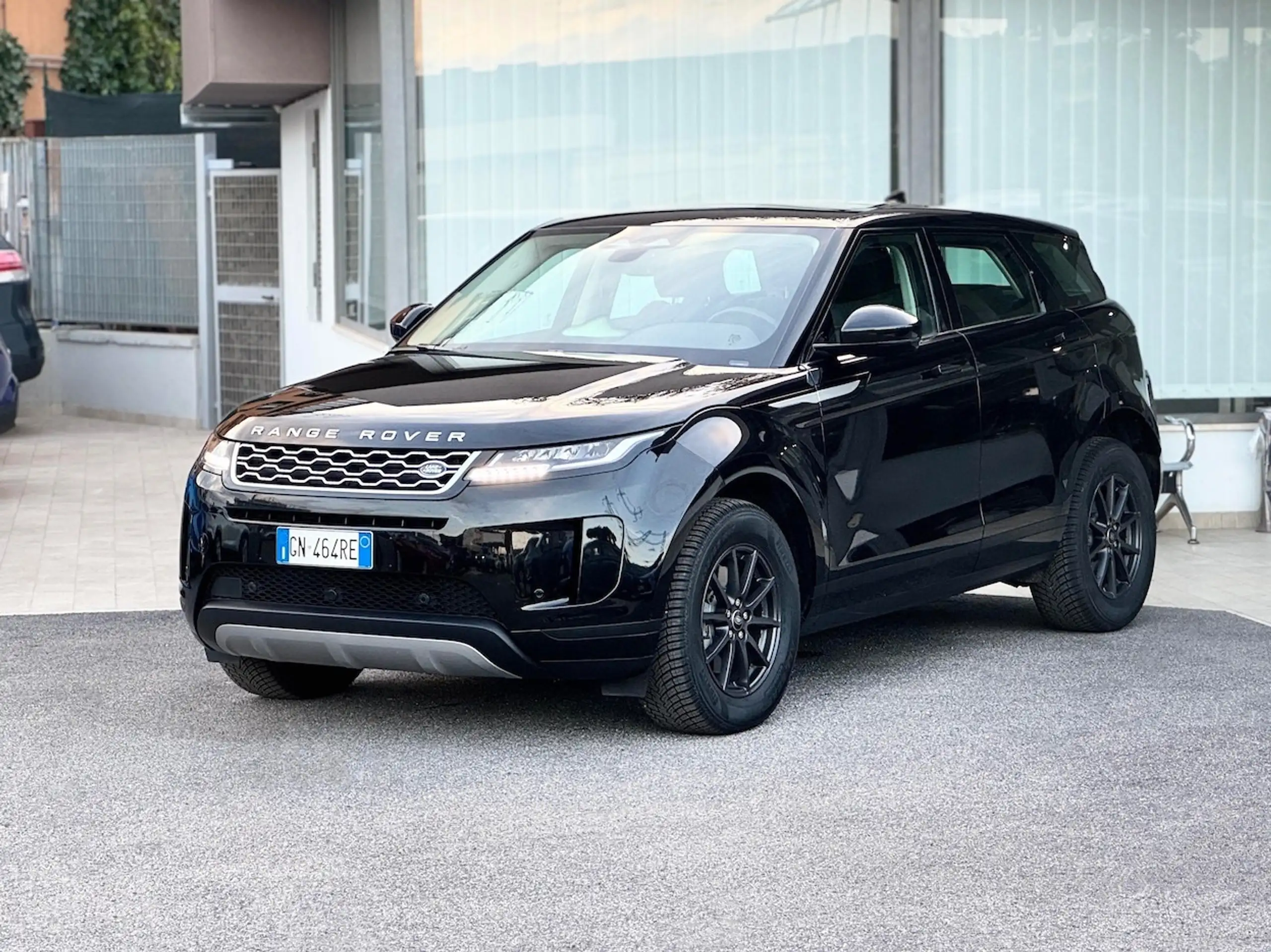 Land Rover - Range Rover Evoque