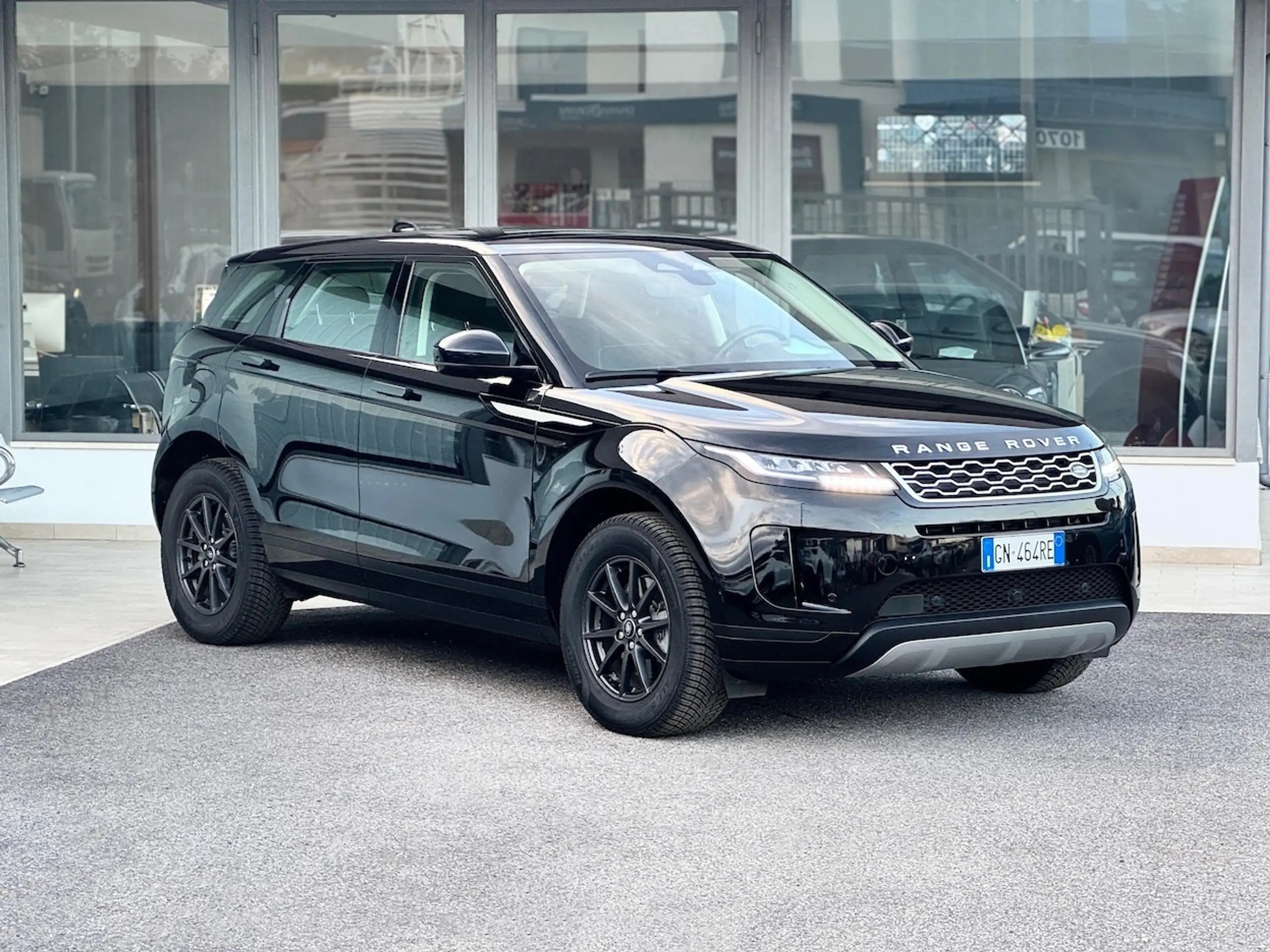 Land Rover - Range Rover Evoque