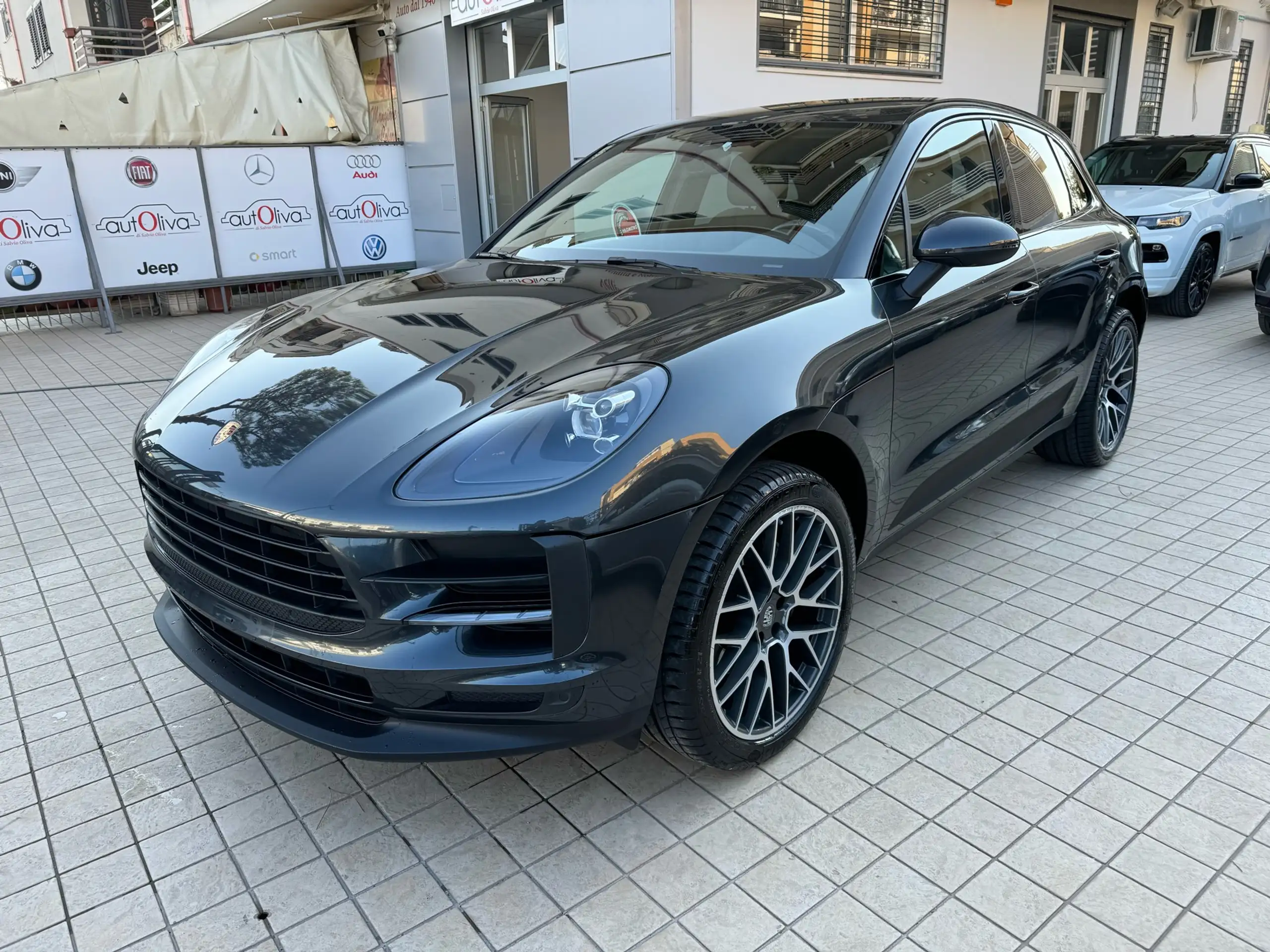 Porsche - Macan