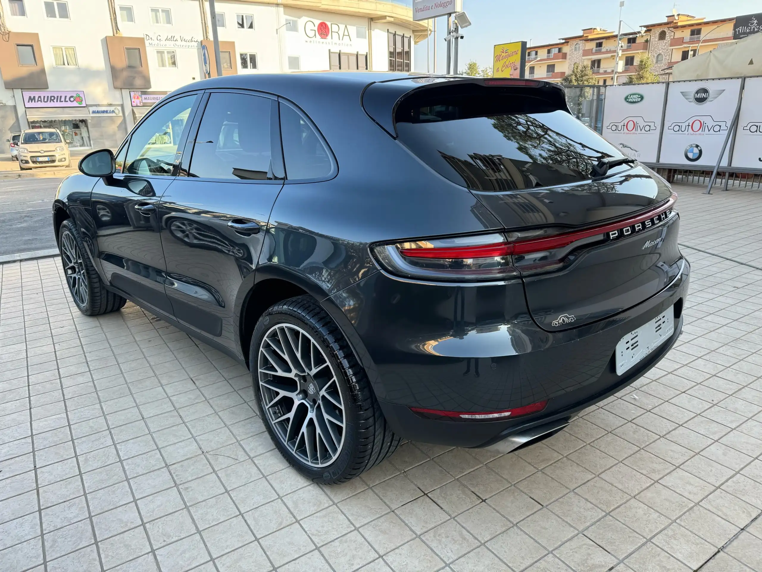 Porsche - Macan