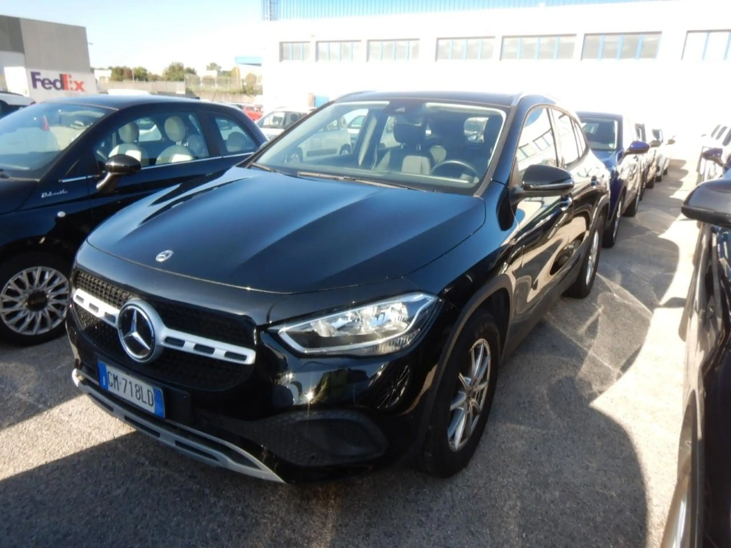 Mercedes-Benz - GLA 200