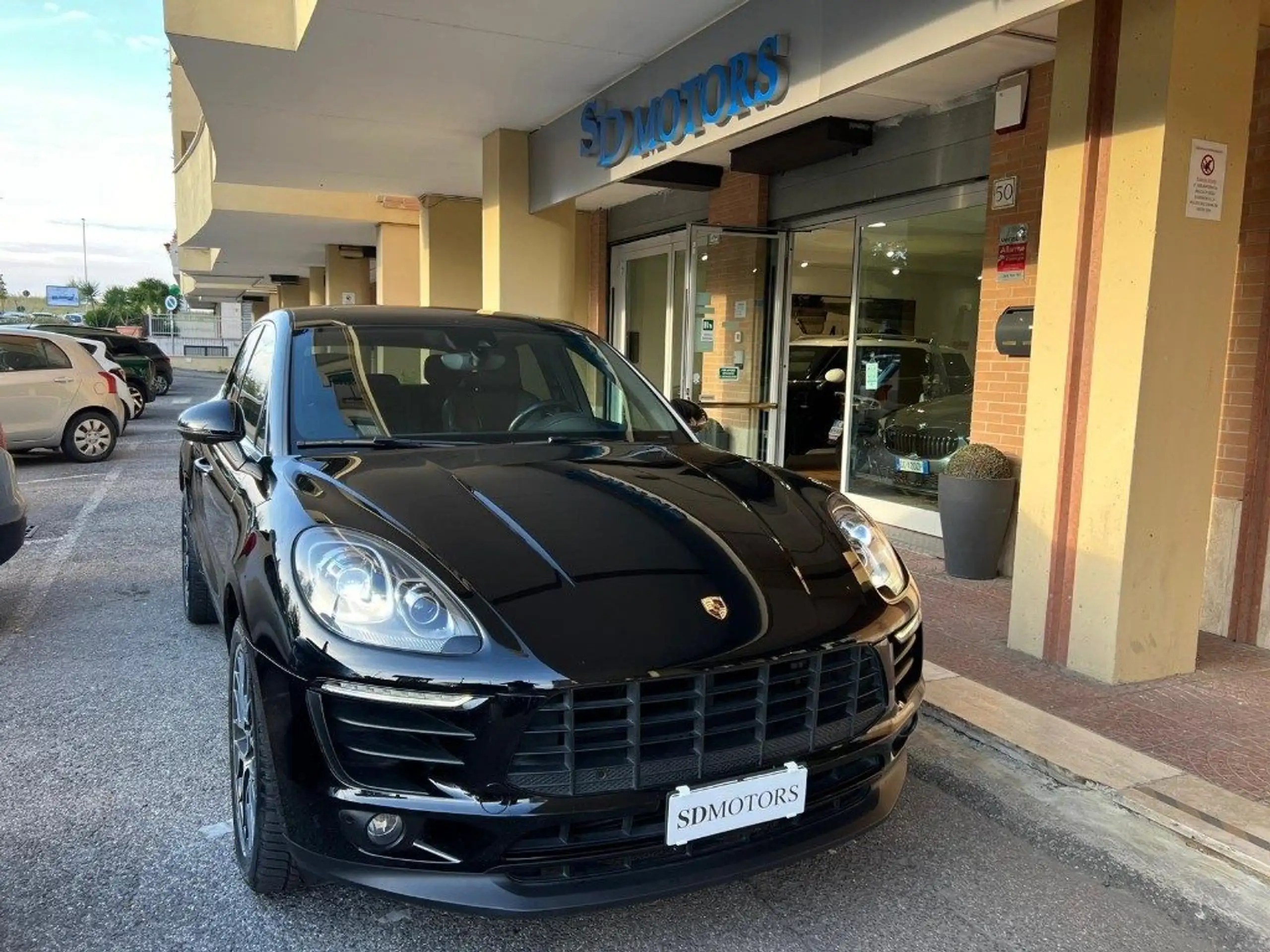 Porsche - Macan