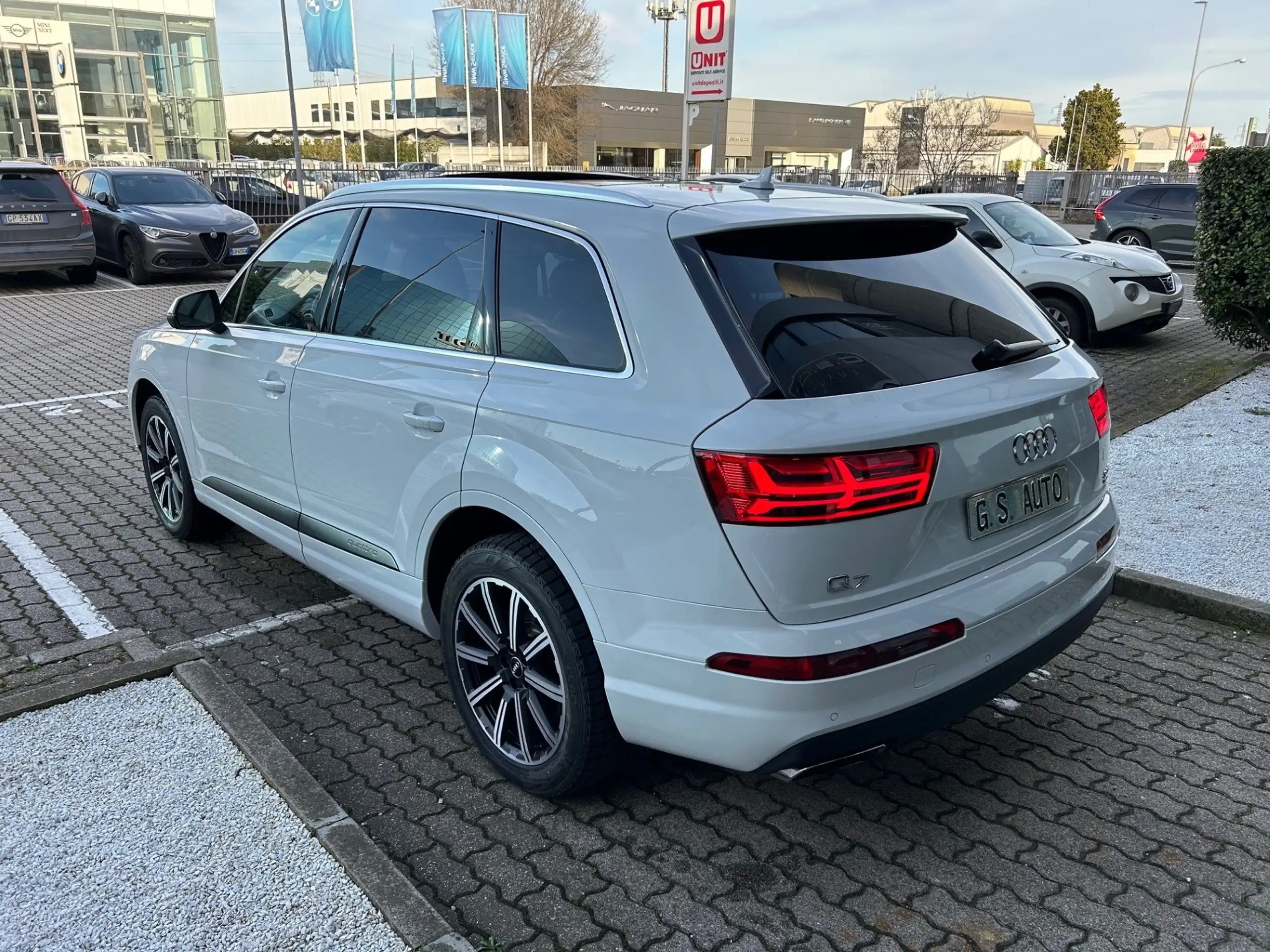 Audi - Q7