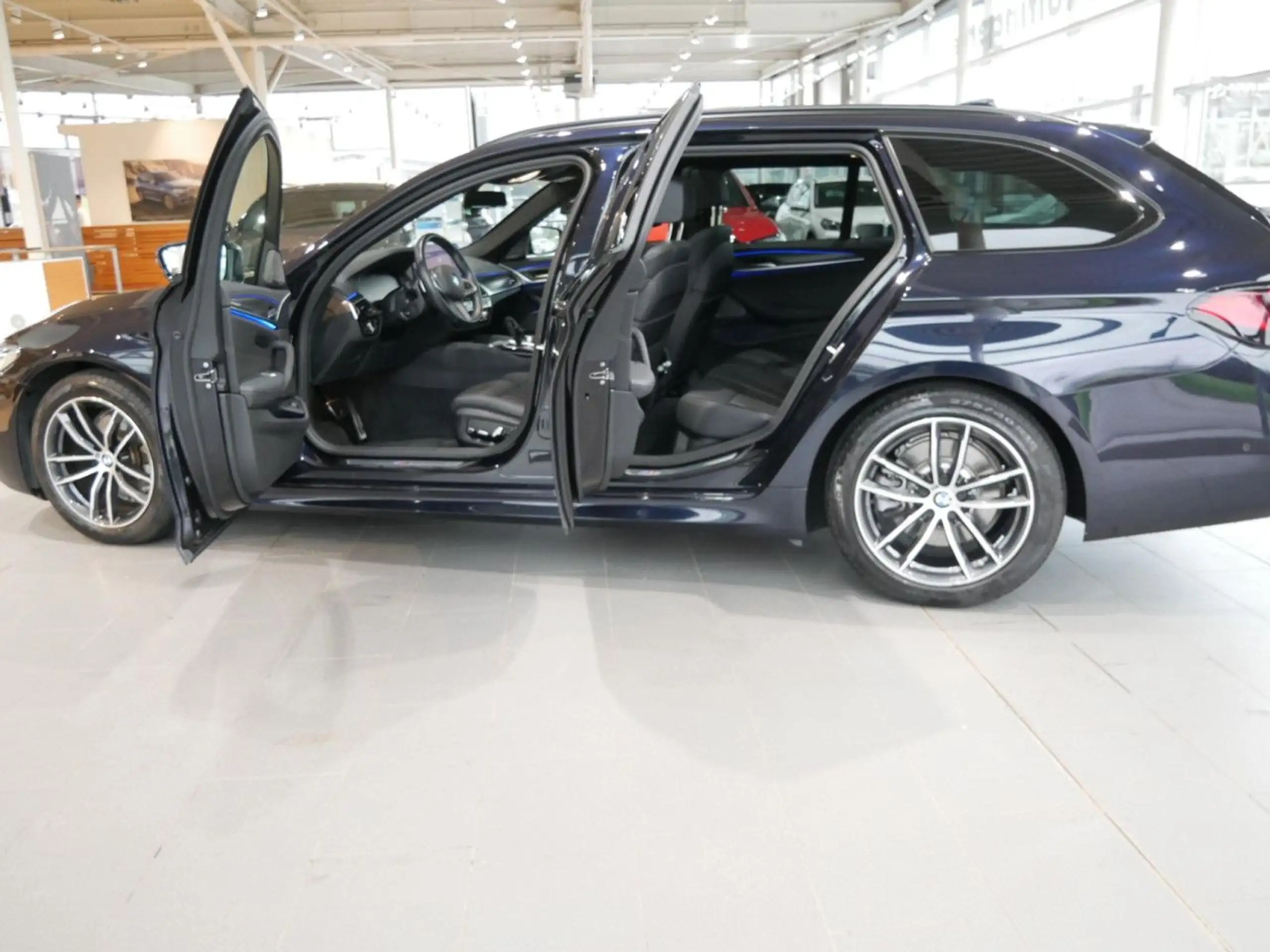 BMW - 520