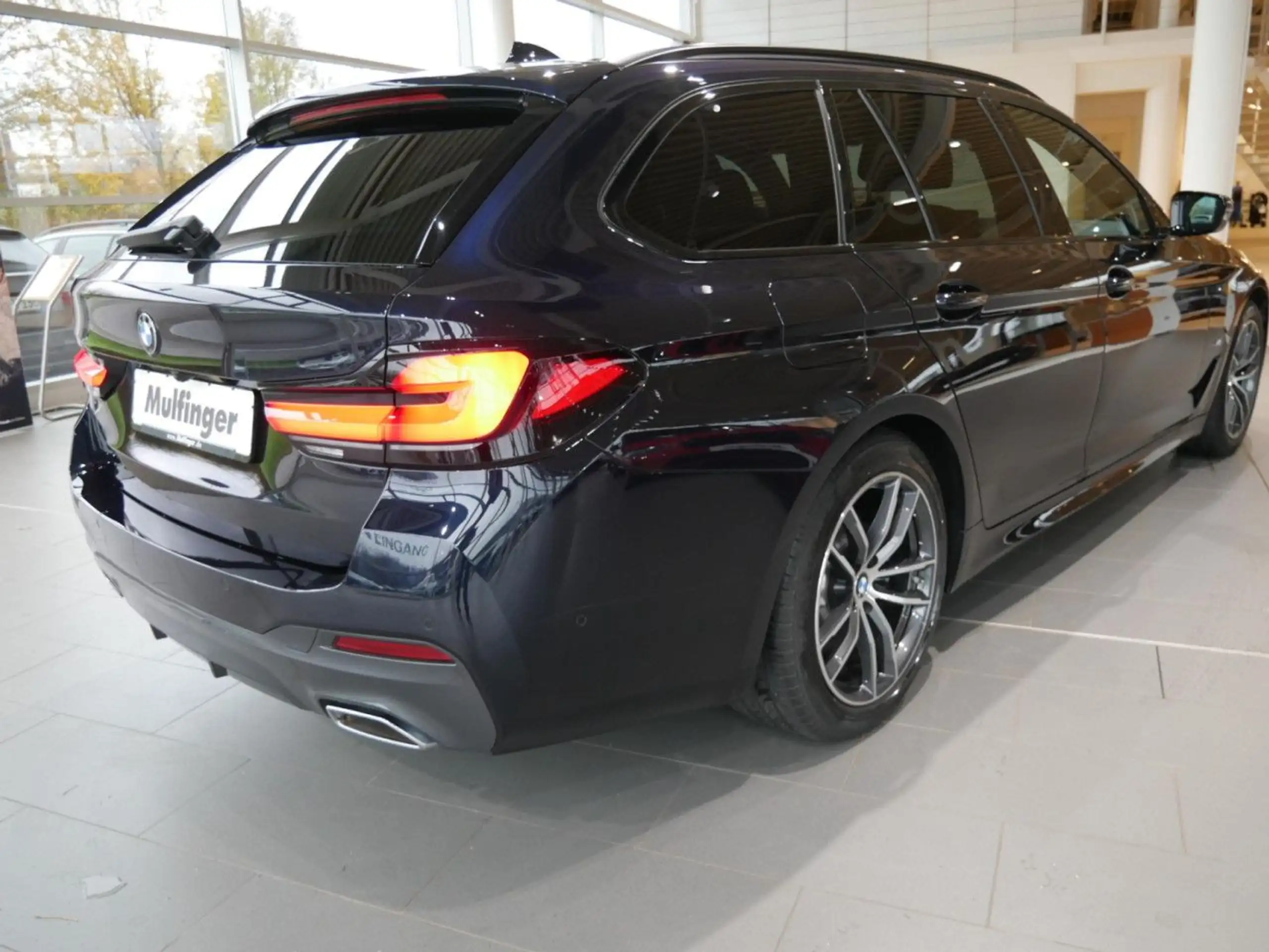 BMW - 520