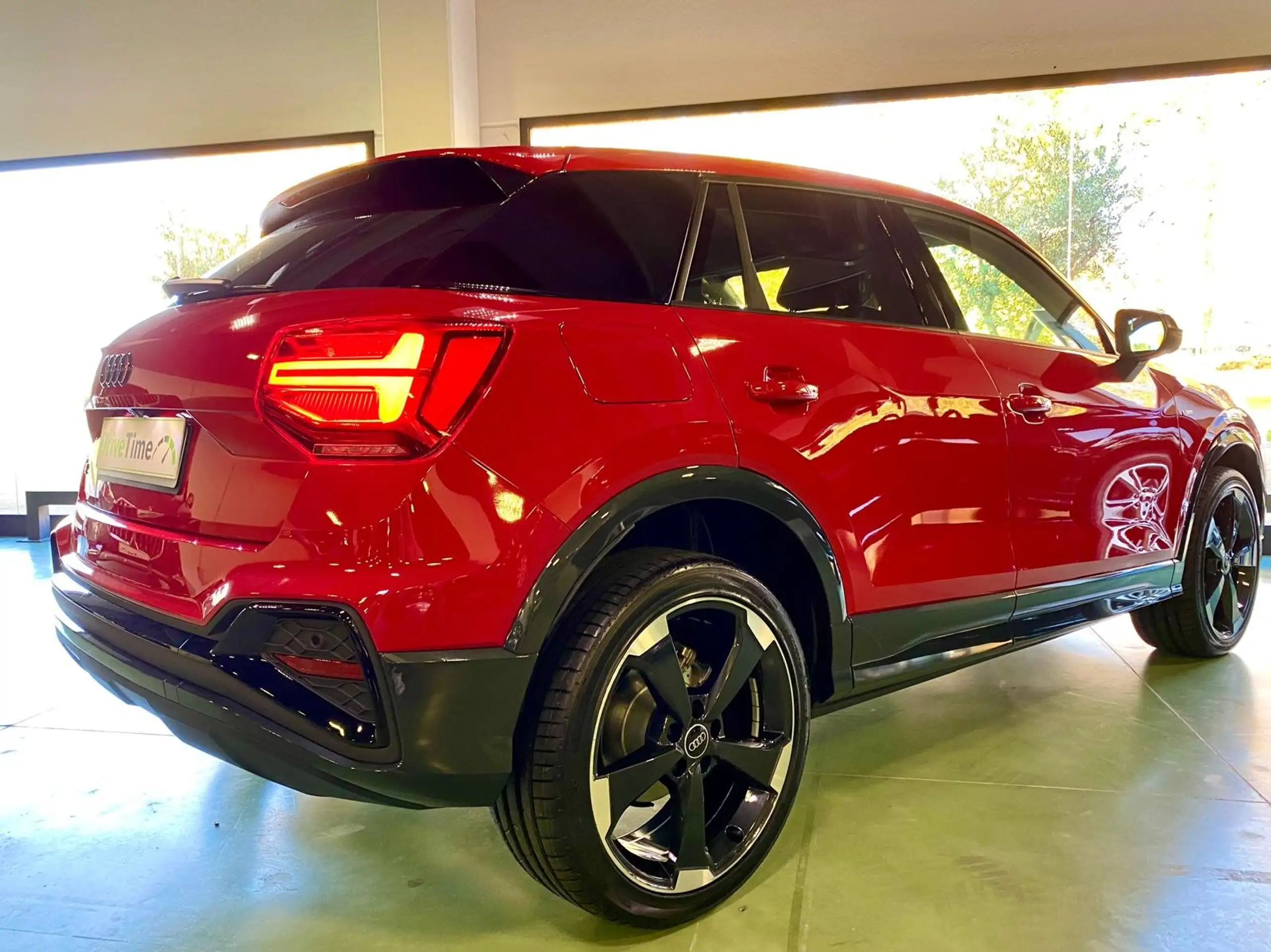 Audi - Q2