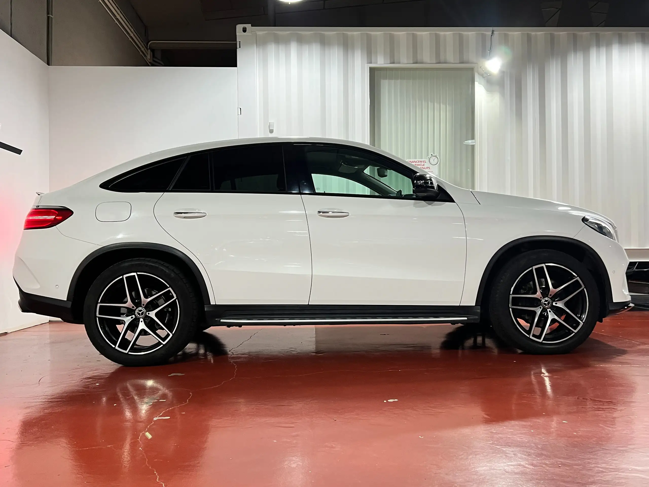 Mercedes-Benz - GLE 350