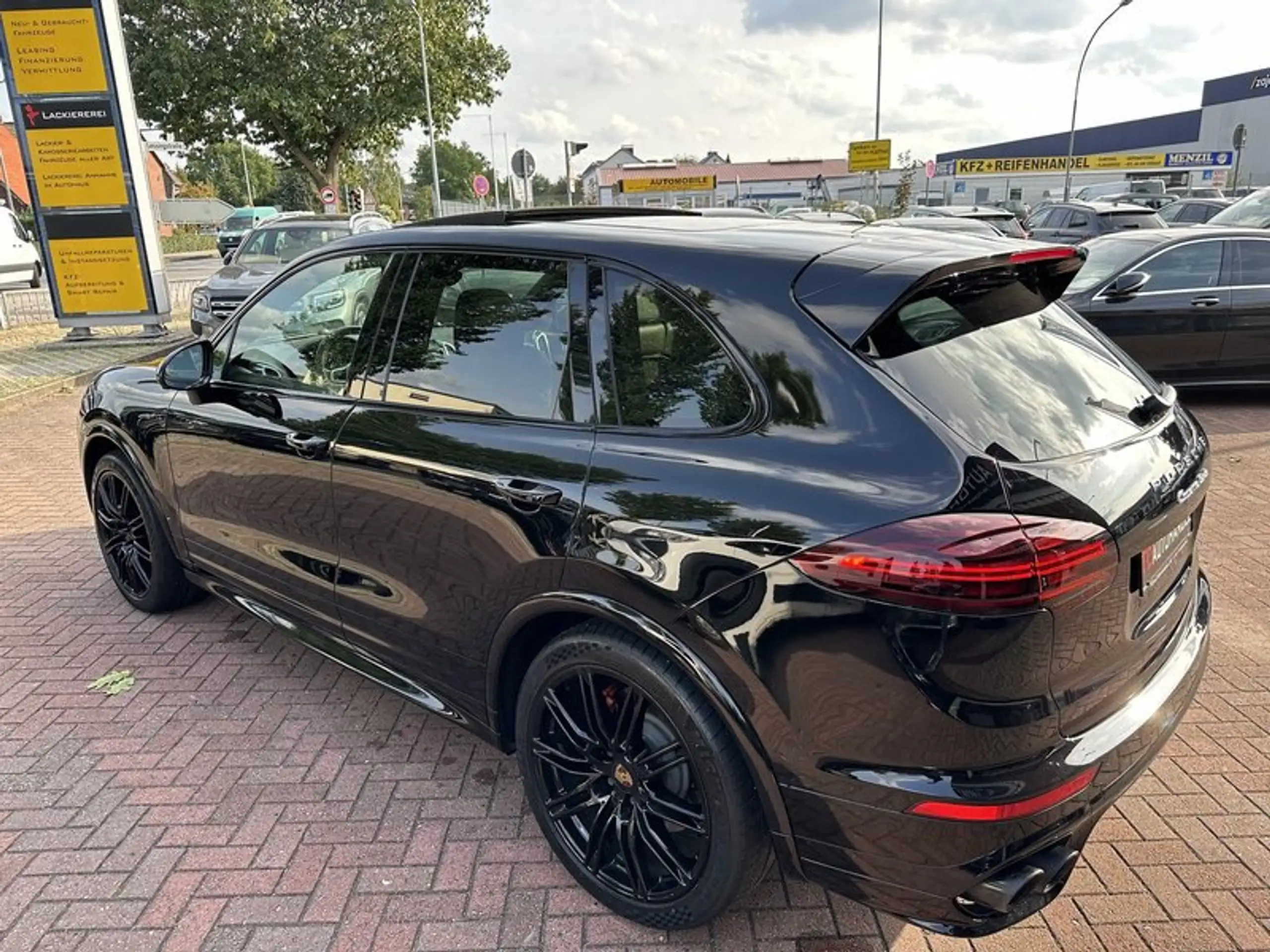 Porsche - Cayenne