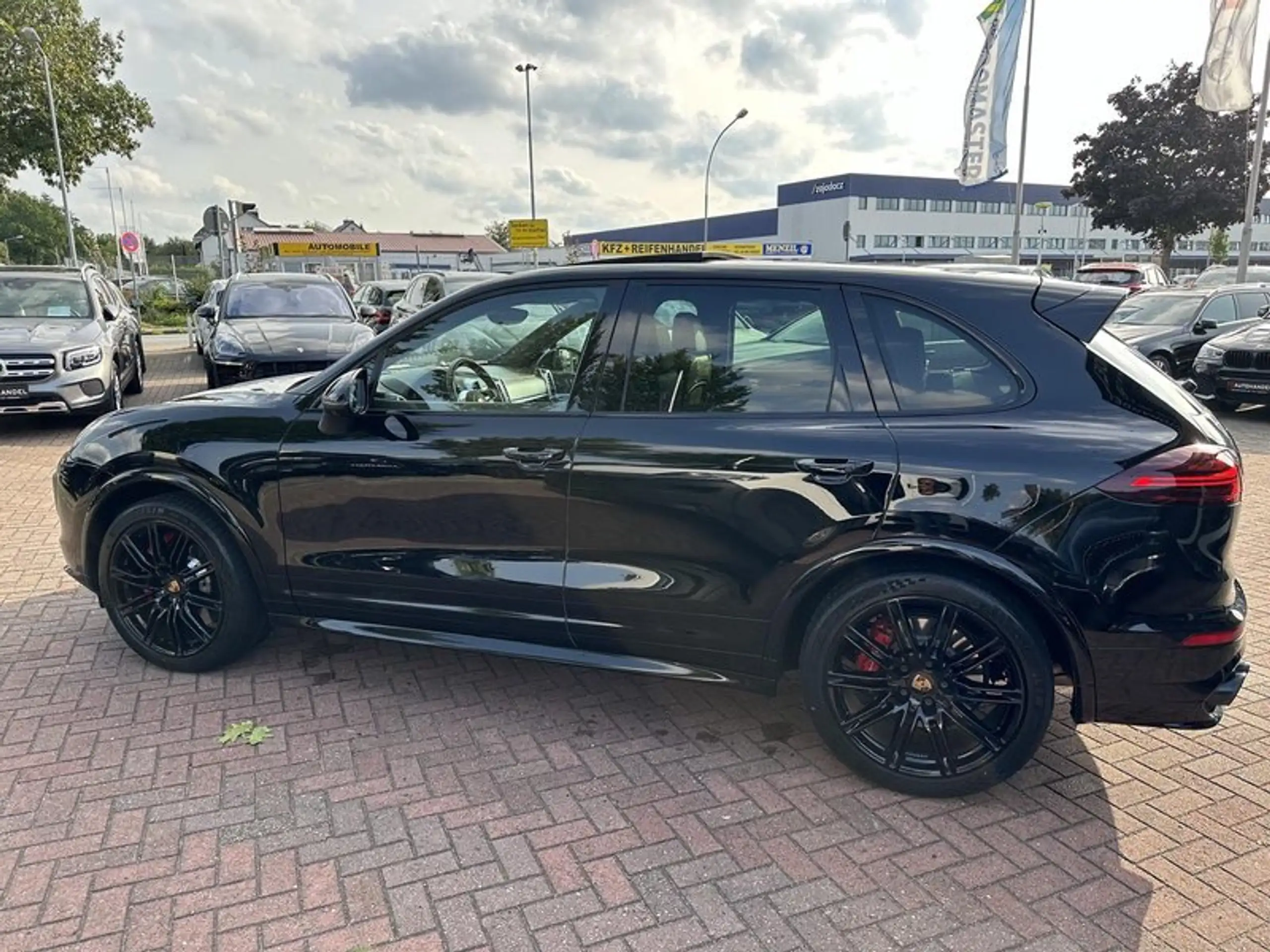 Porsche - Cayenne