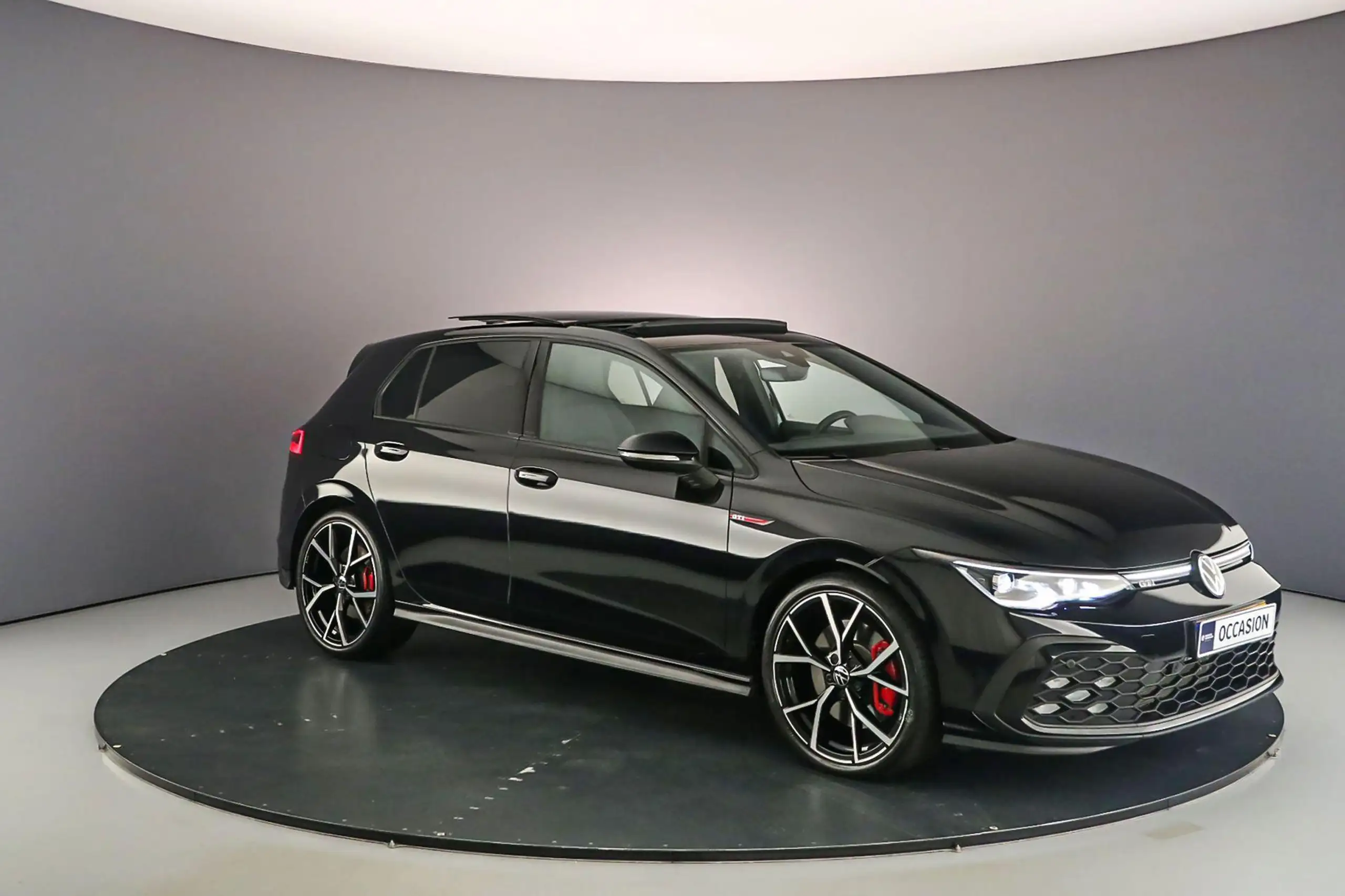 Volkswagen - Golf GTI