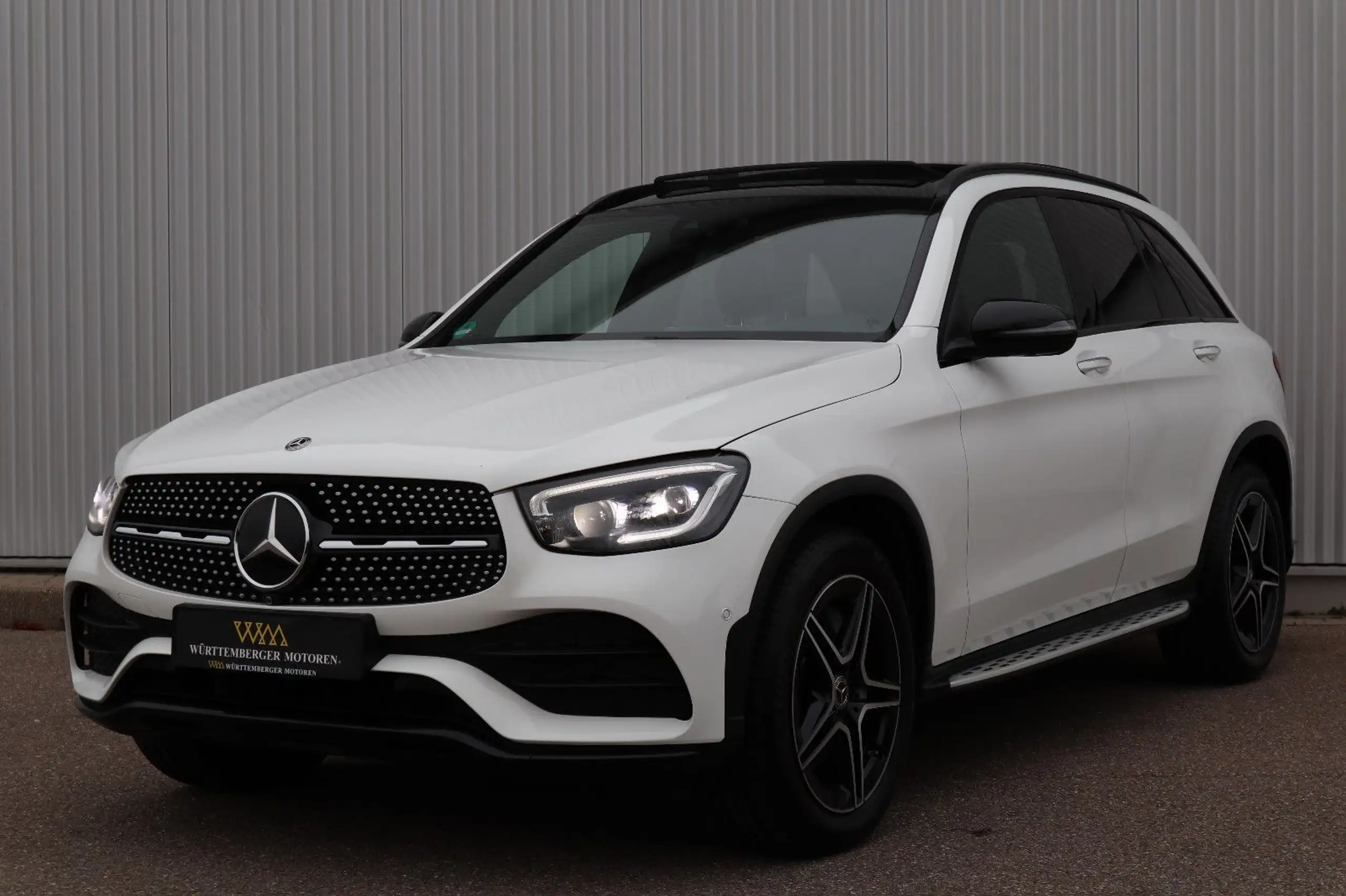 Mercedes-Benz - GLC 400