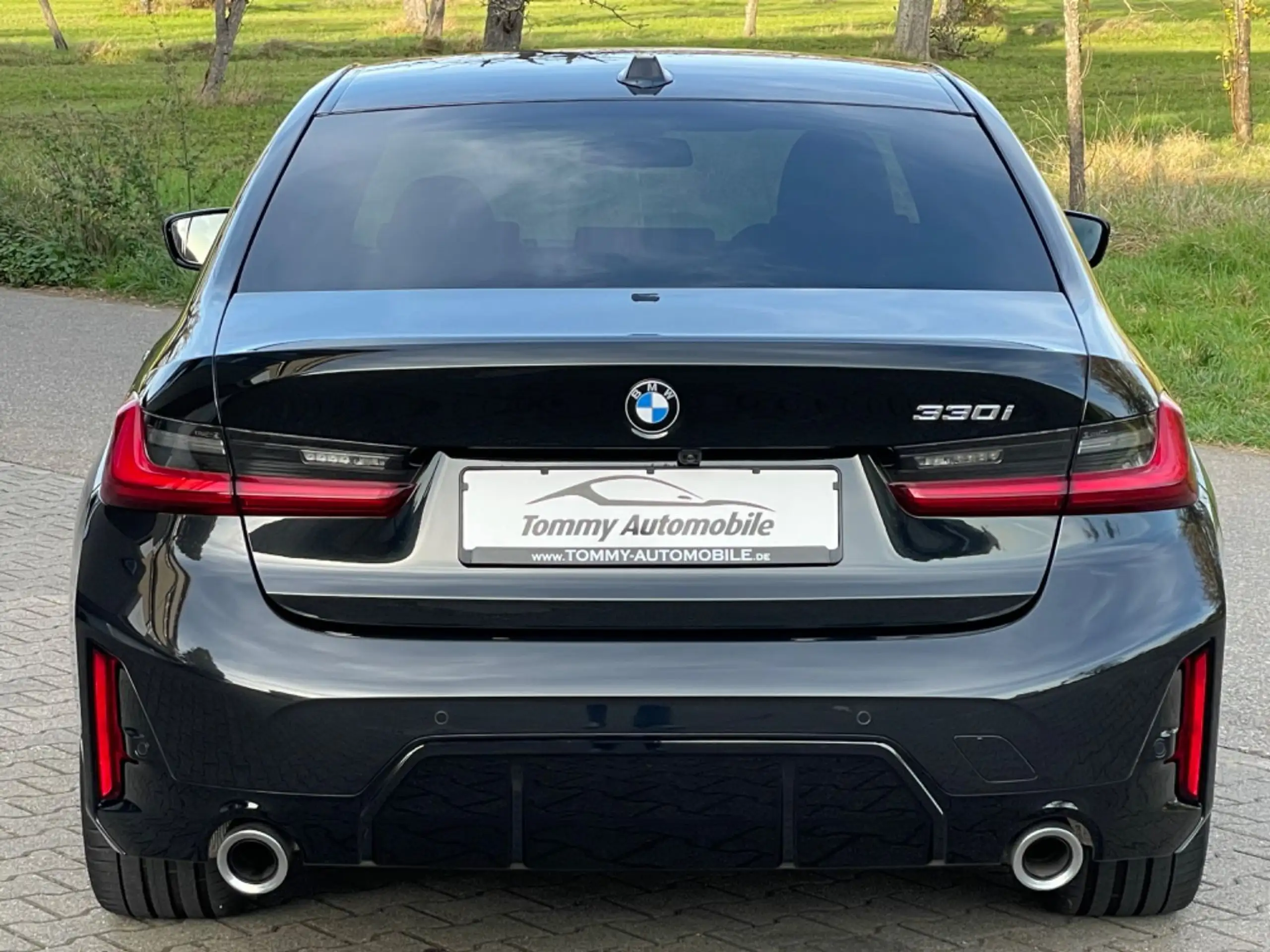 BMW - 330