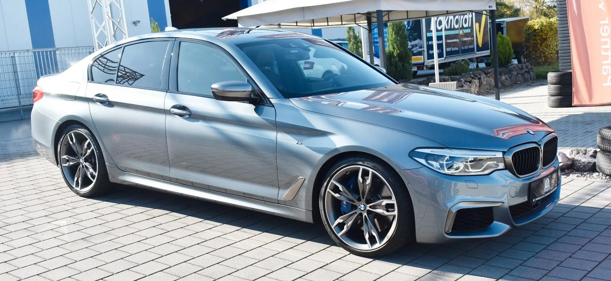 BMW - 550