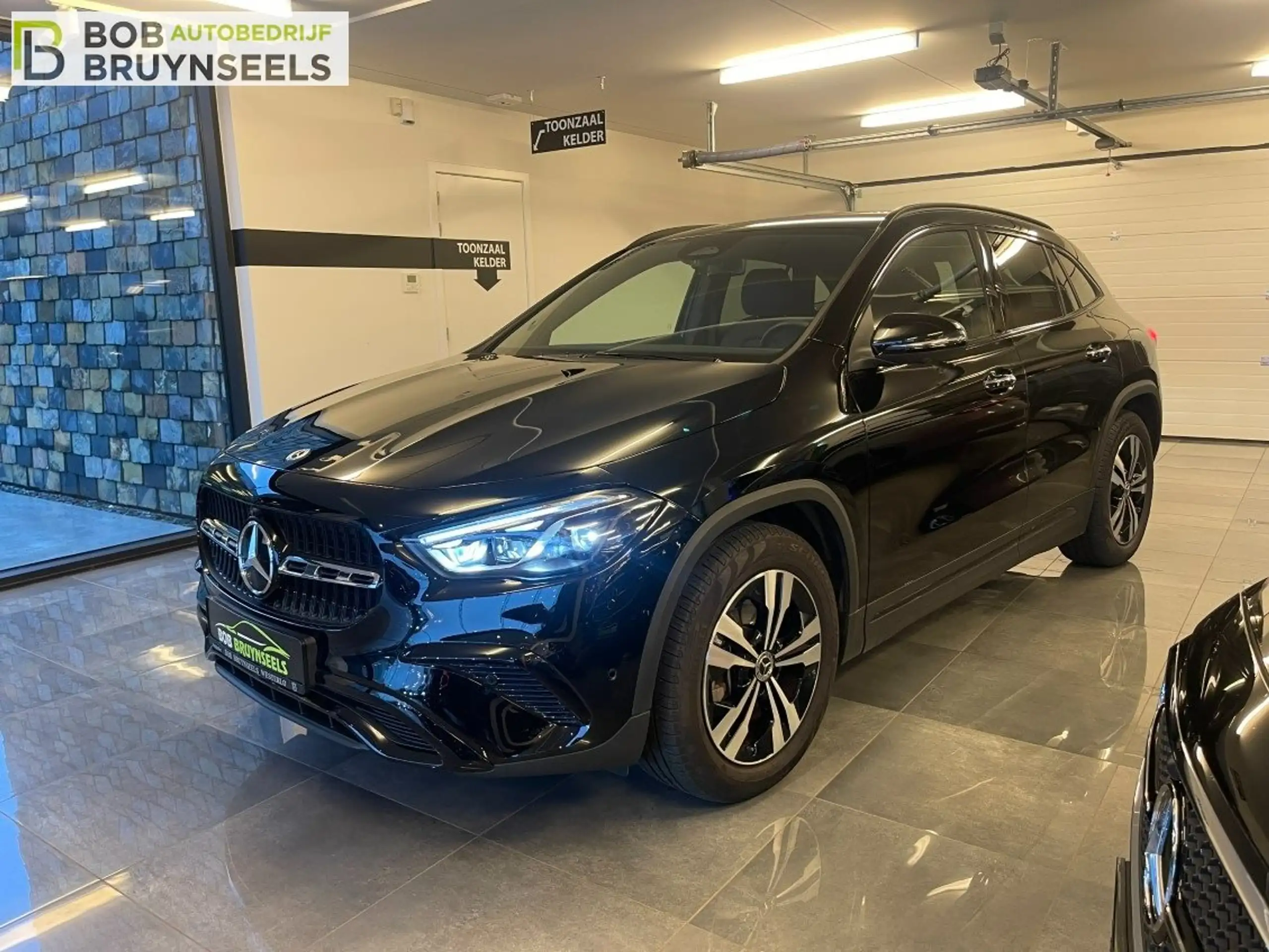 Mercedes-Benz GLA 180 2024