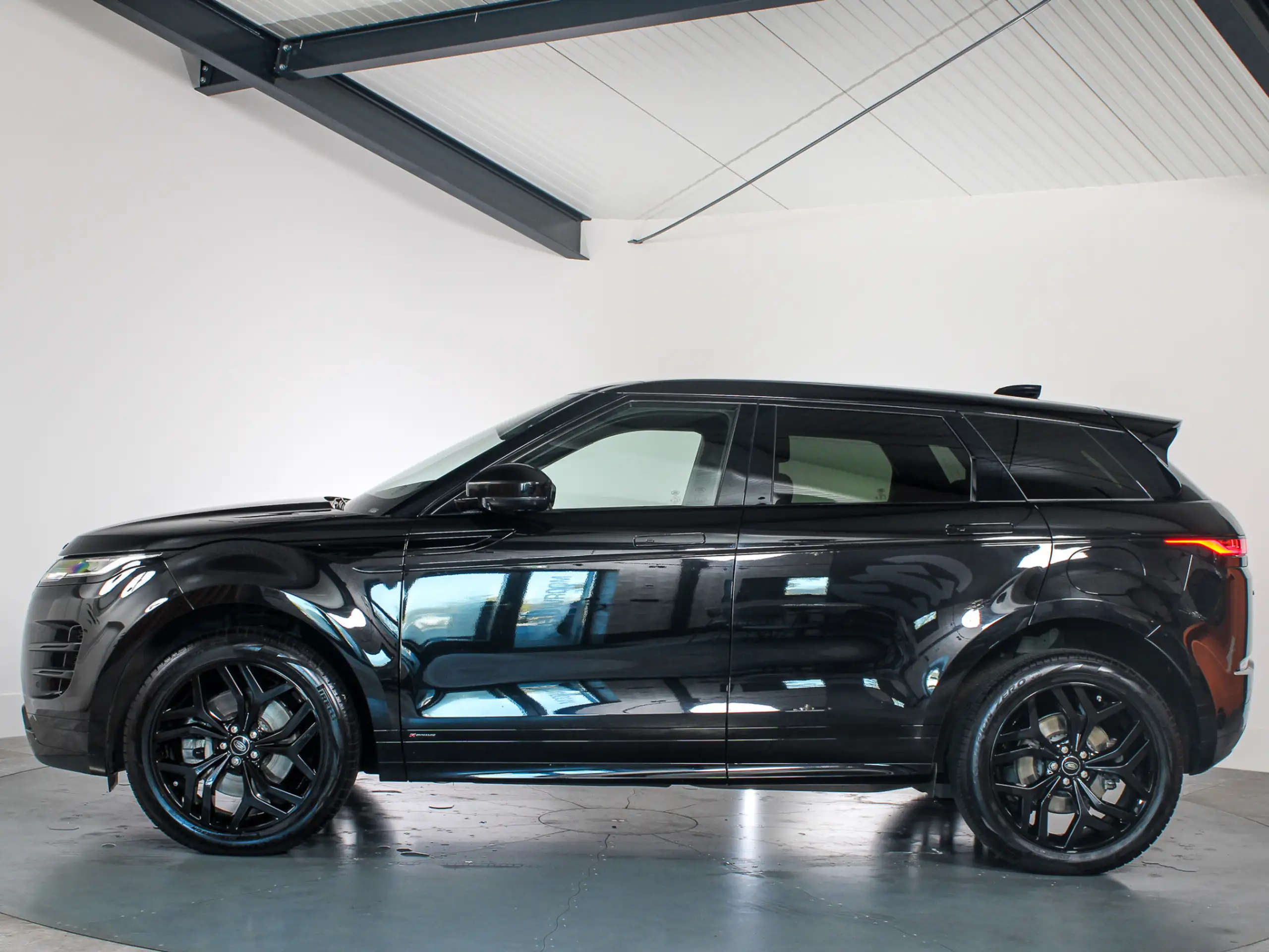 Land Rover - Range Rover Evoque