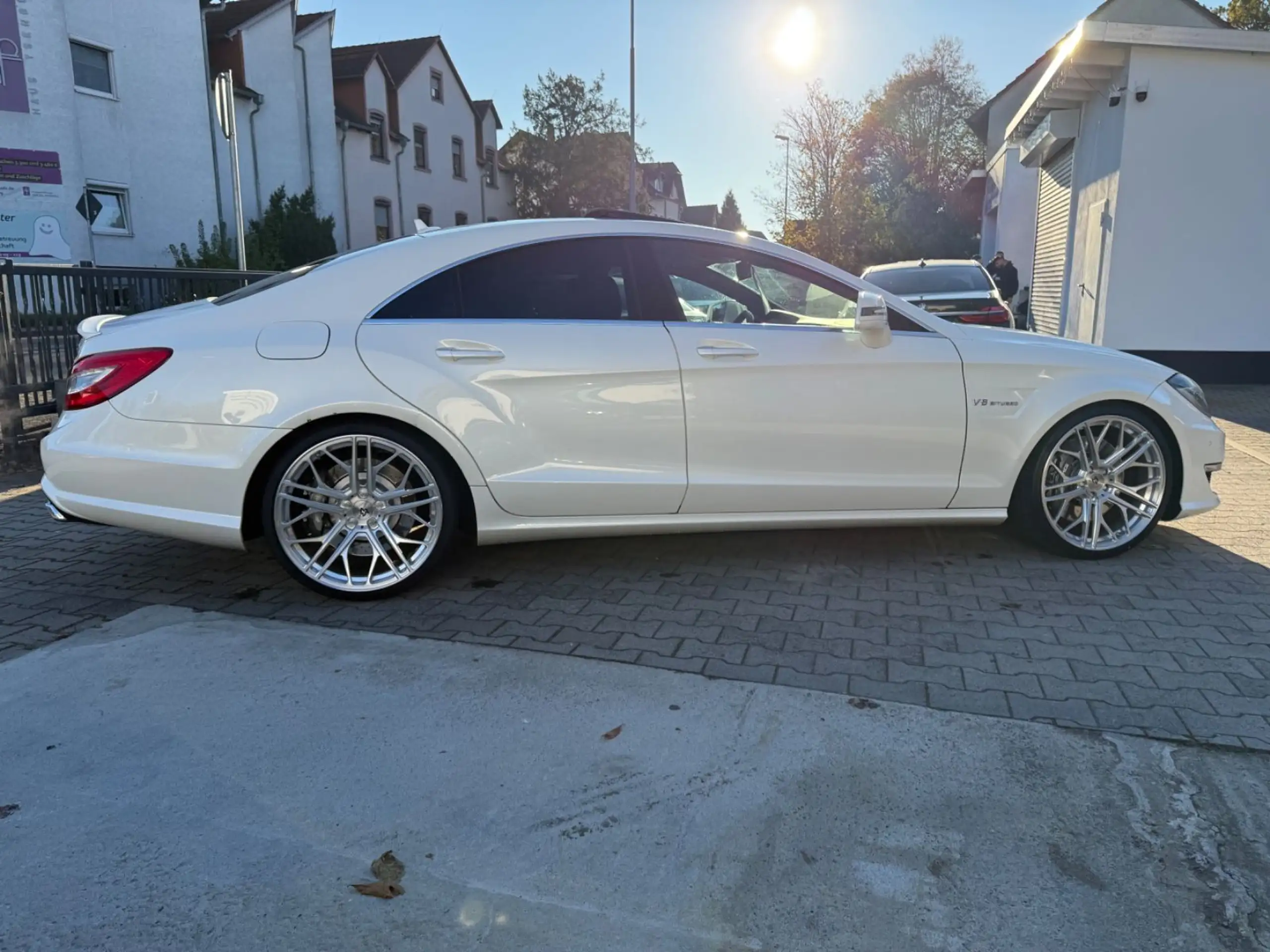 Mercedes-Benz - CLS 63 AMG