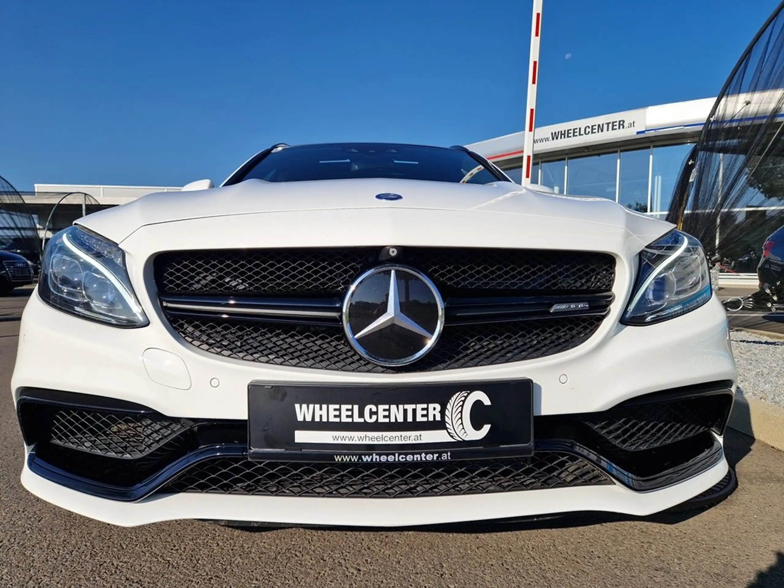 Mercedes-Benz - C 63 AMG