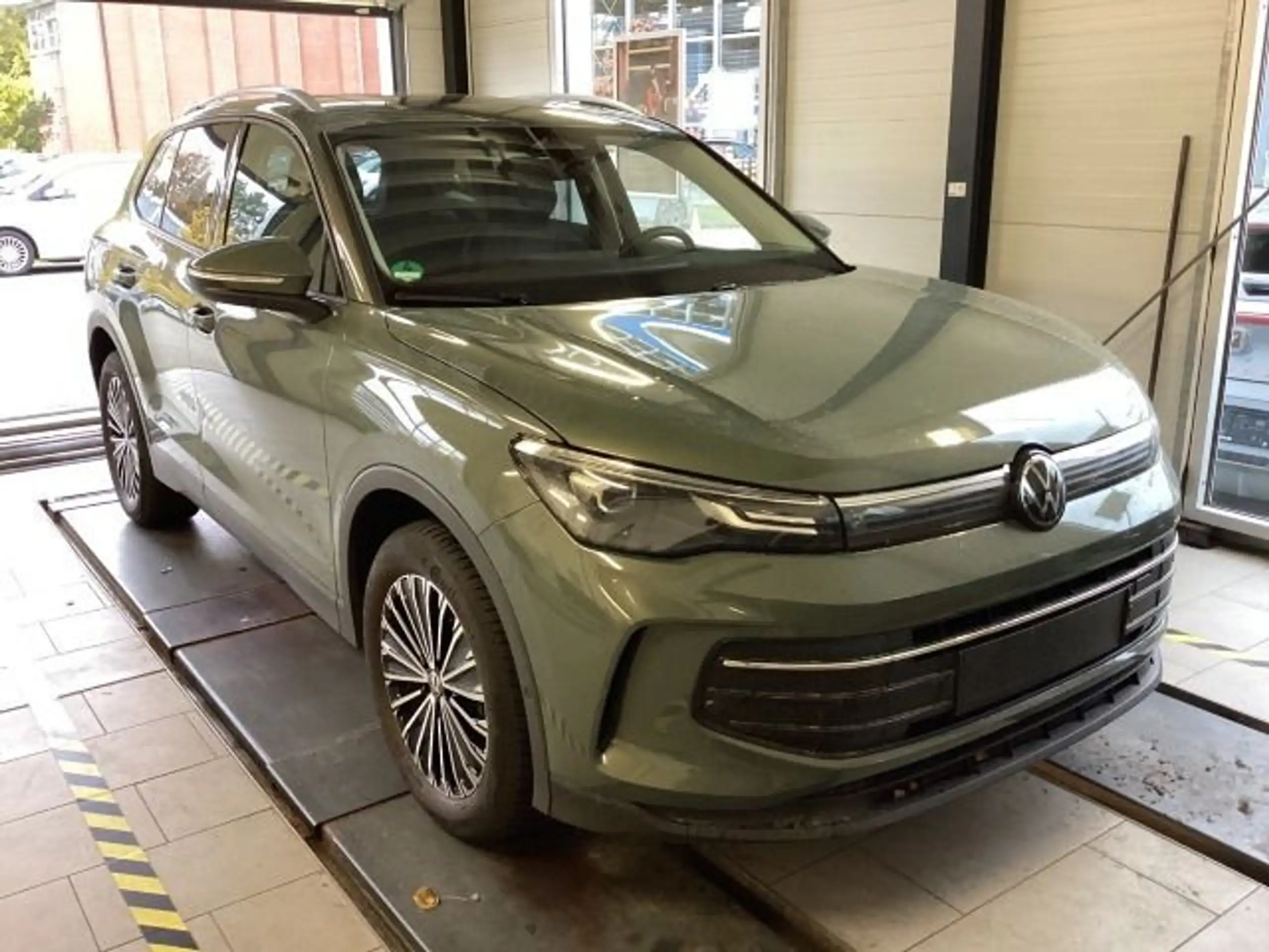 Volkswagen - Tiguan