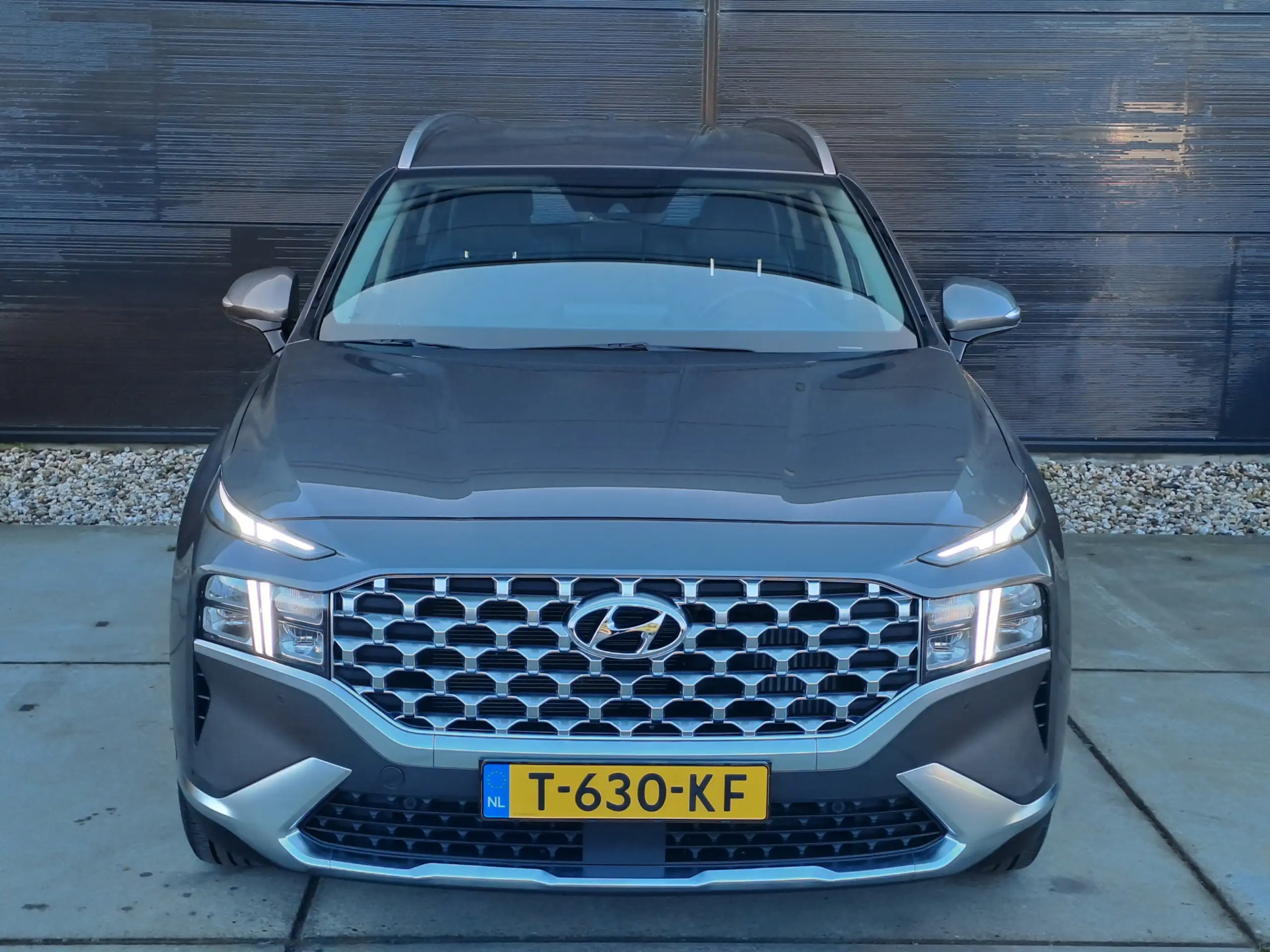 Hyundai - SANTA FE