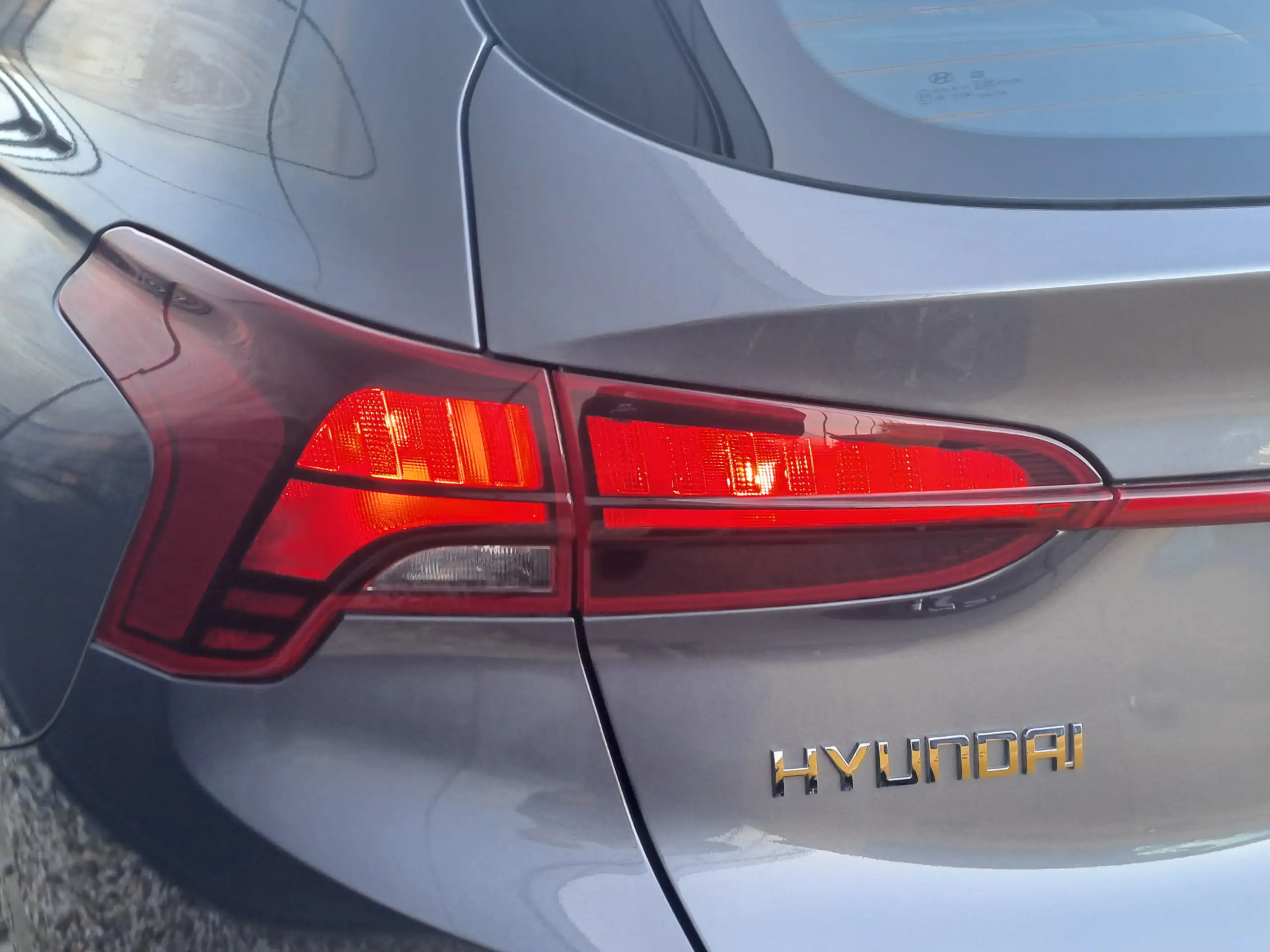 Hyundai - SANTA FE