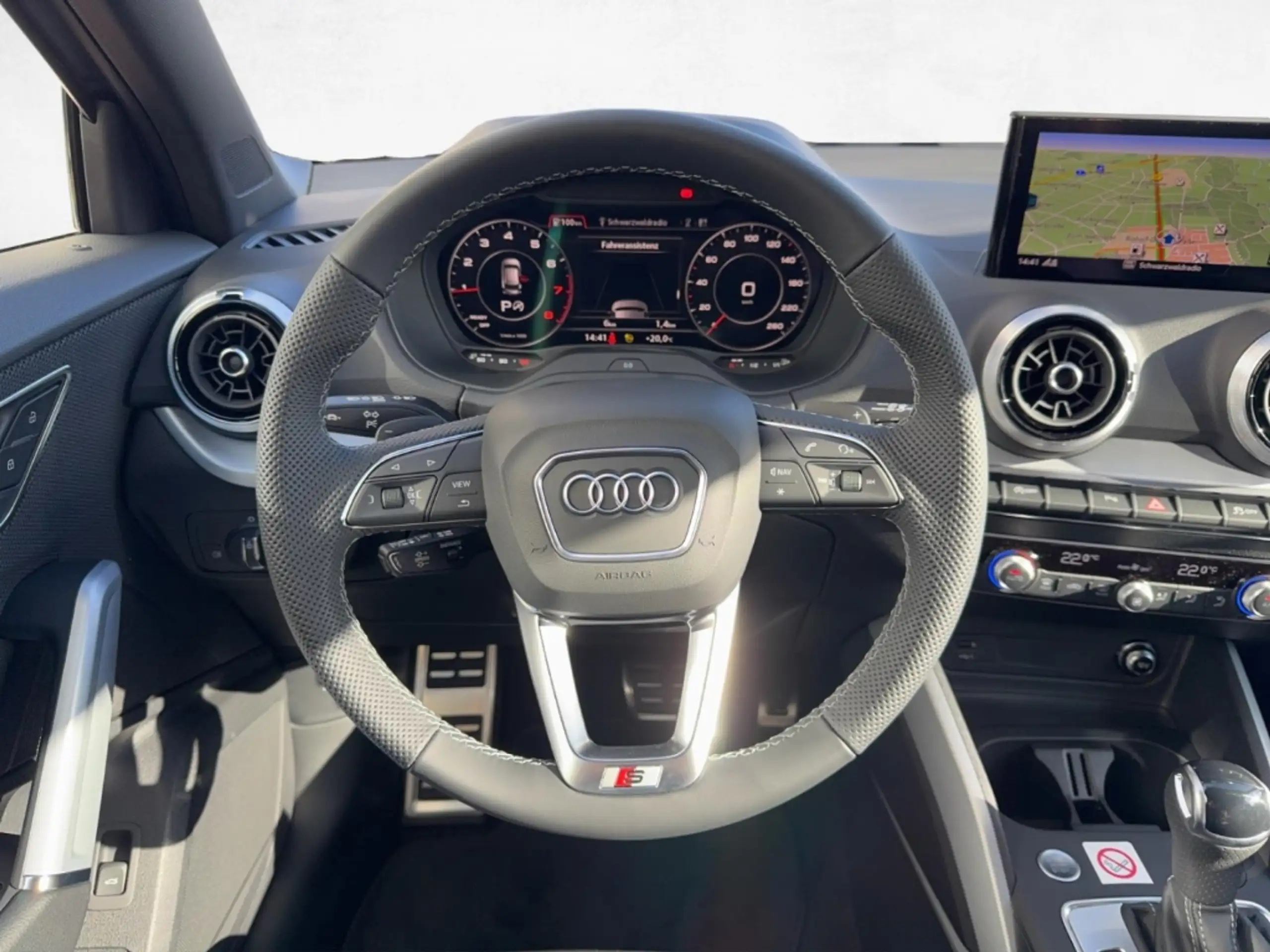 Audi - Q2