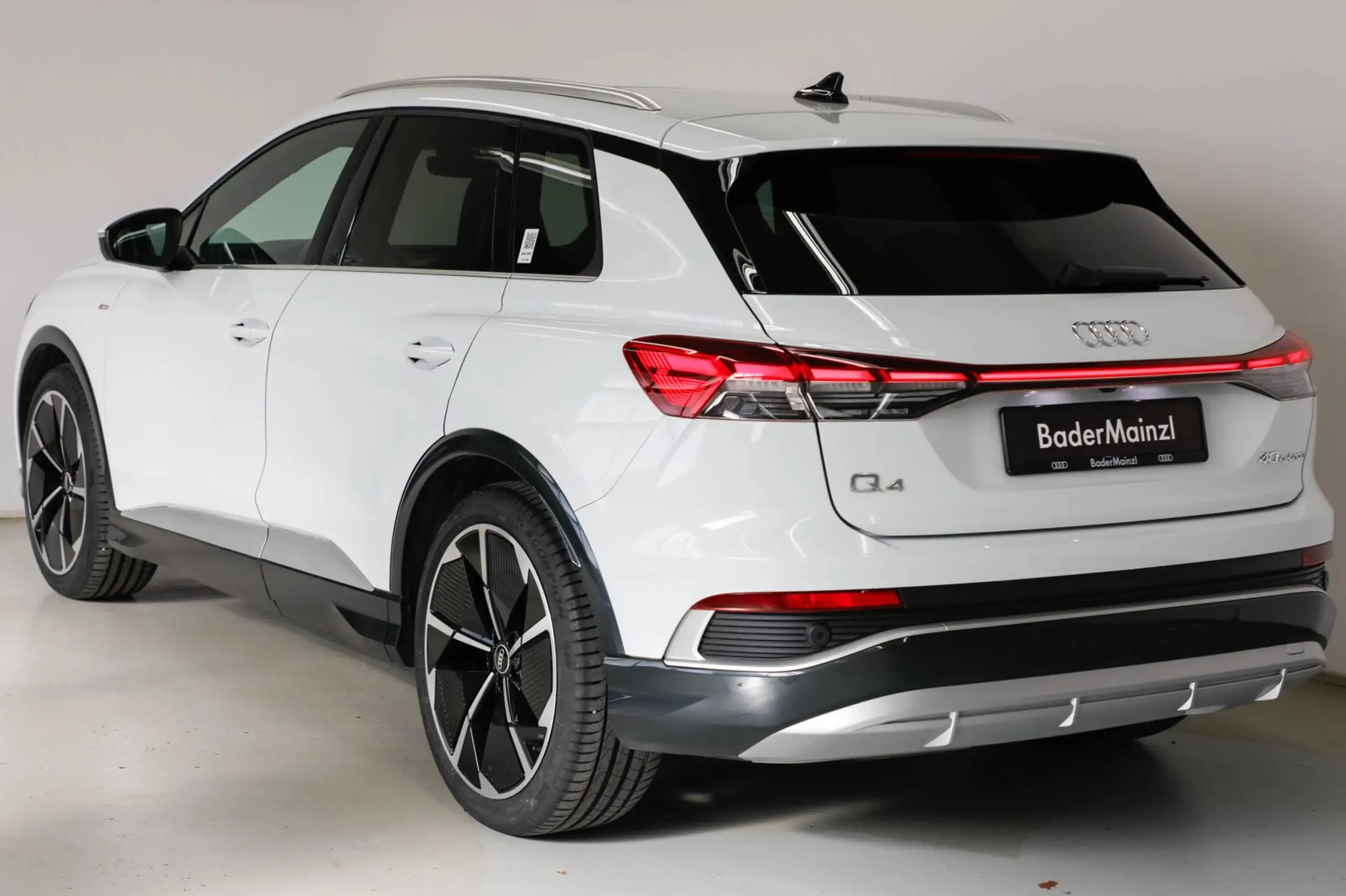 Audi - Q4 e-tron