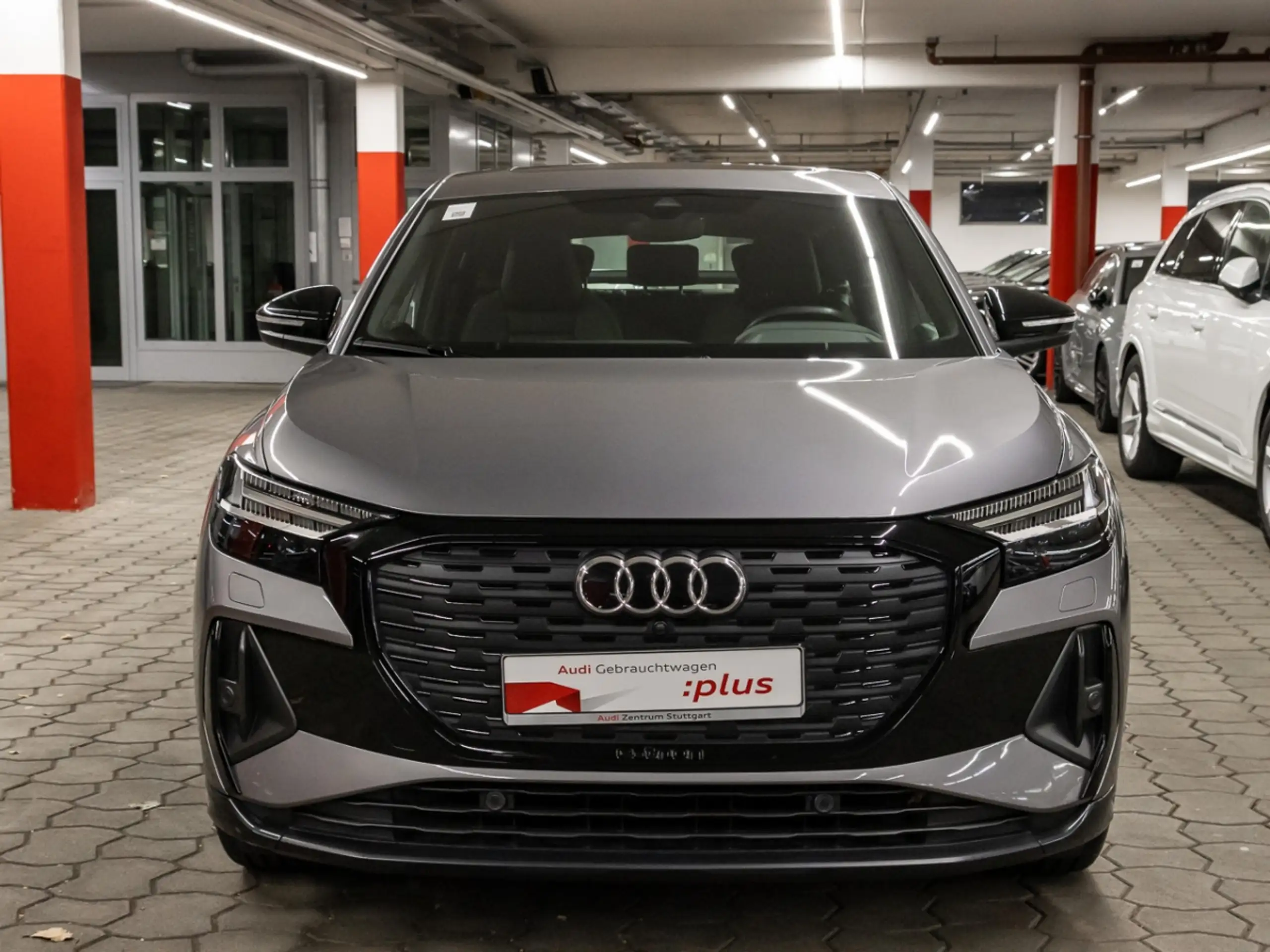 Audi - Q4 e-tron