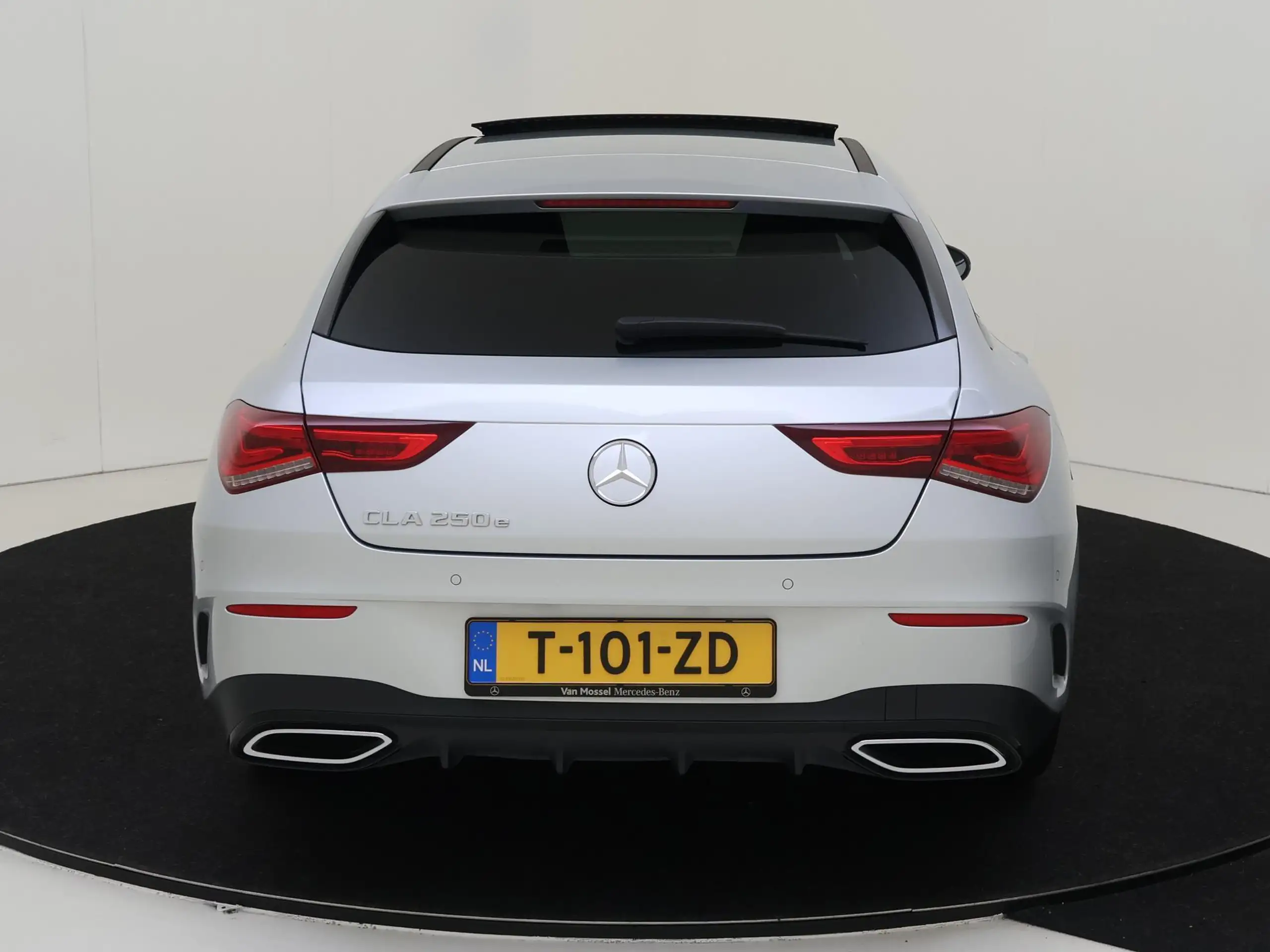 Mercedes-Benz - CLA 250