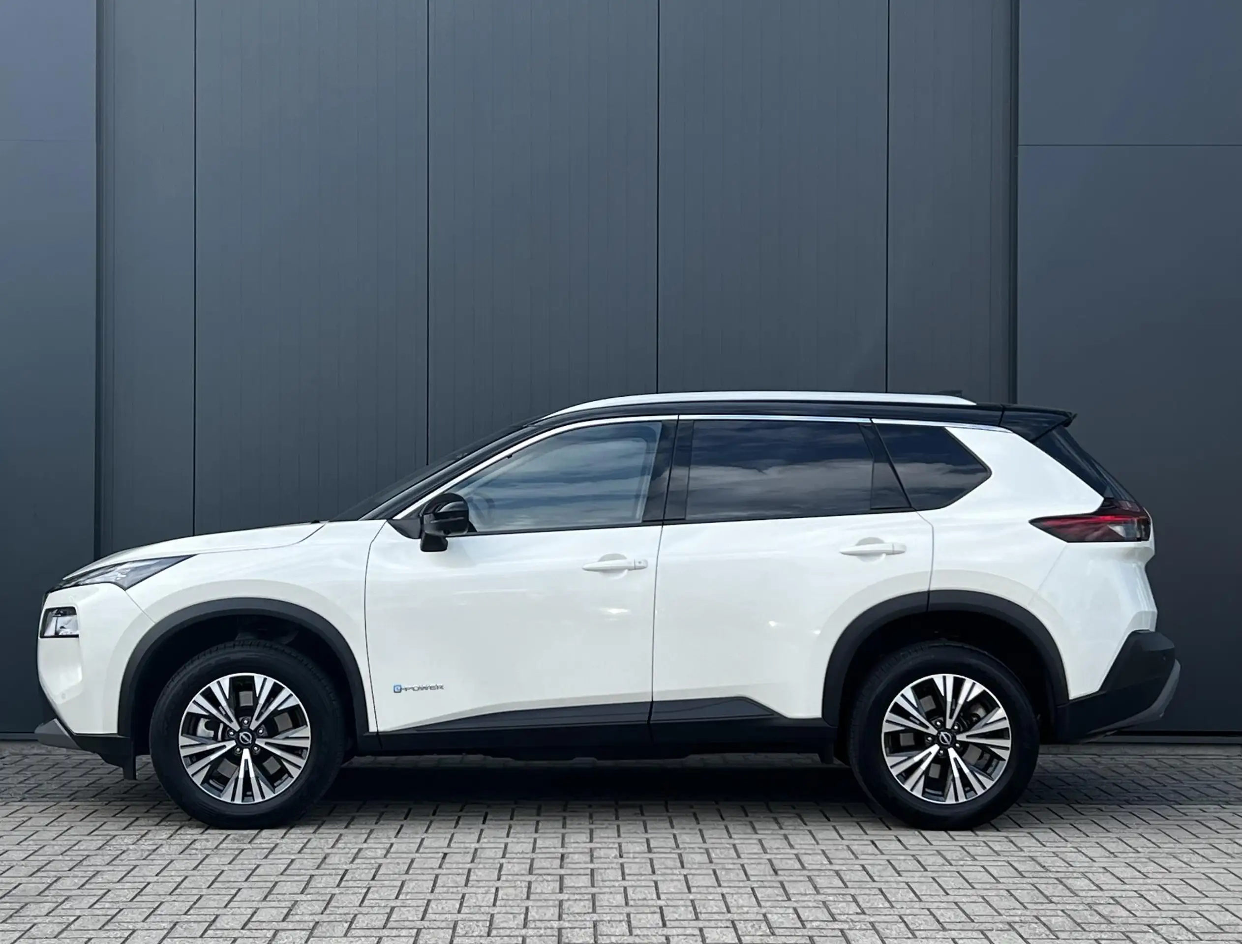 Nissan - X-Trail