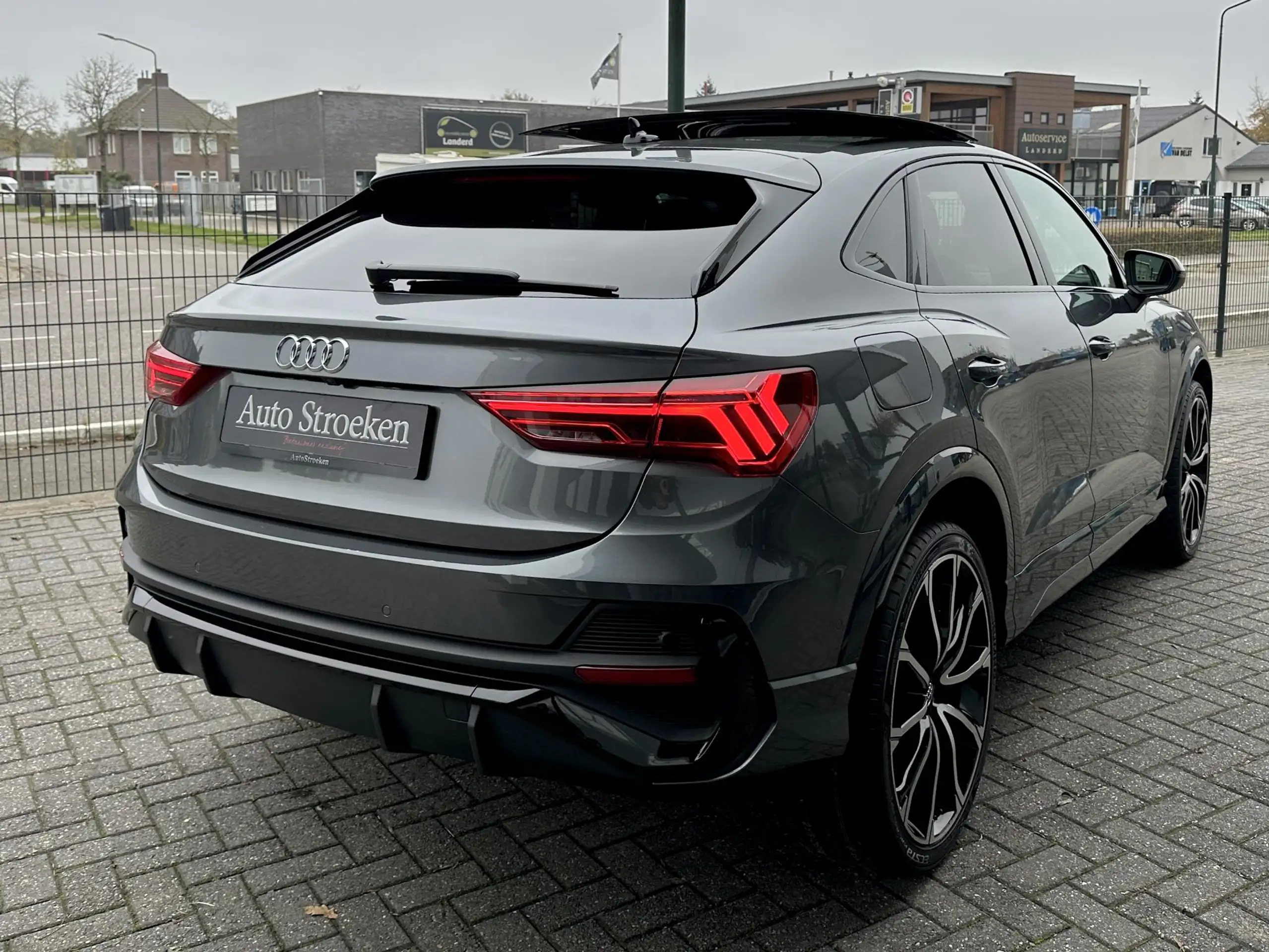 Audi - Q3