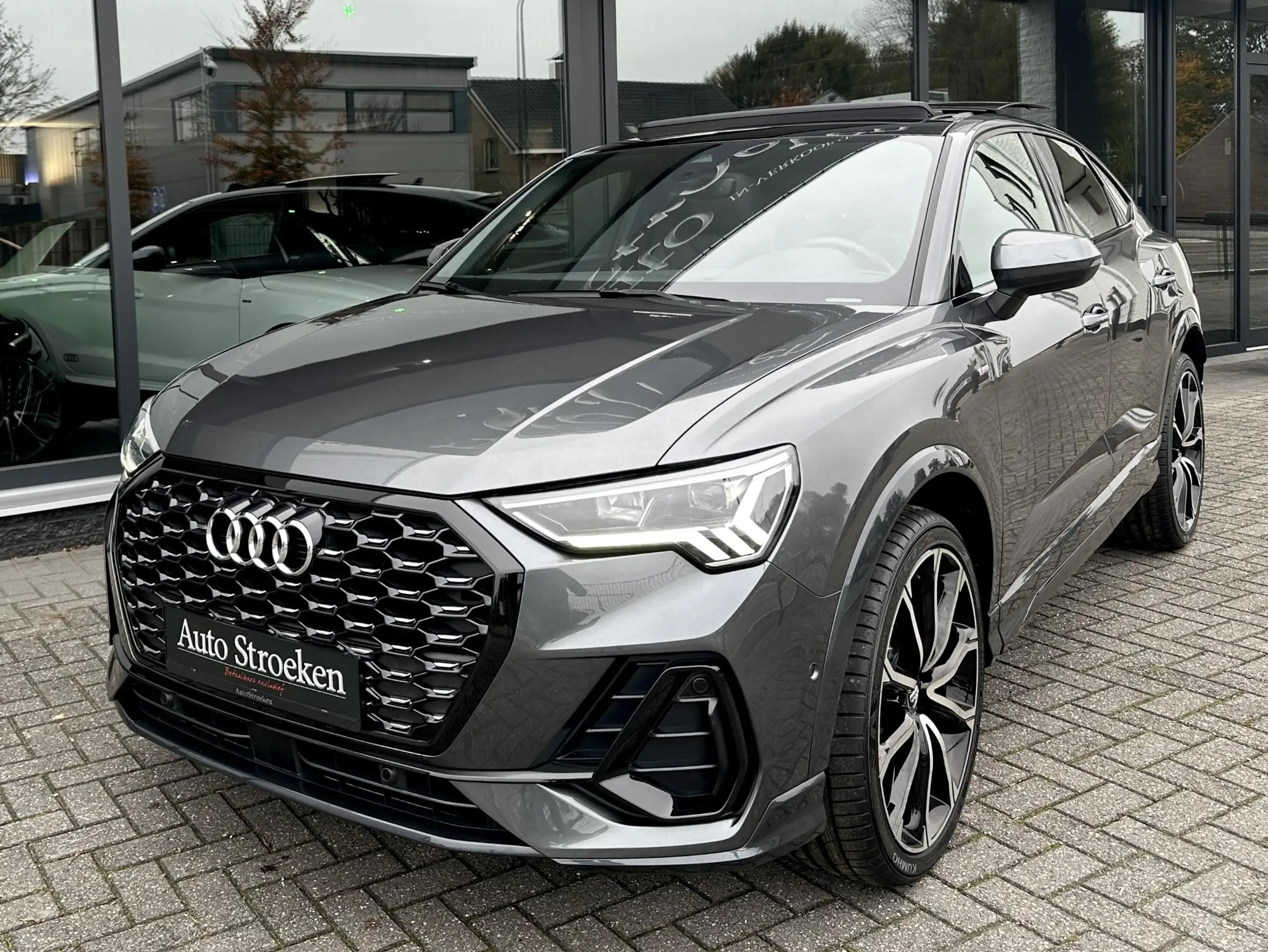 Audi - Q3