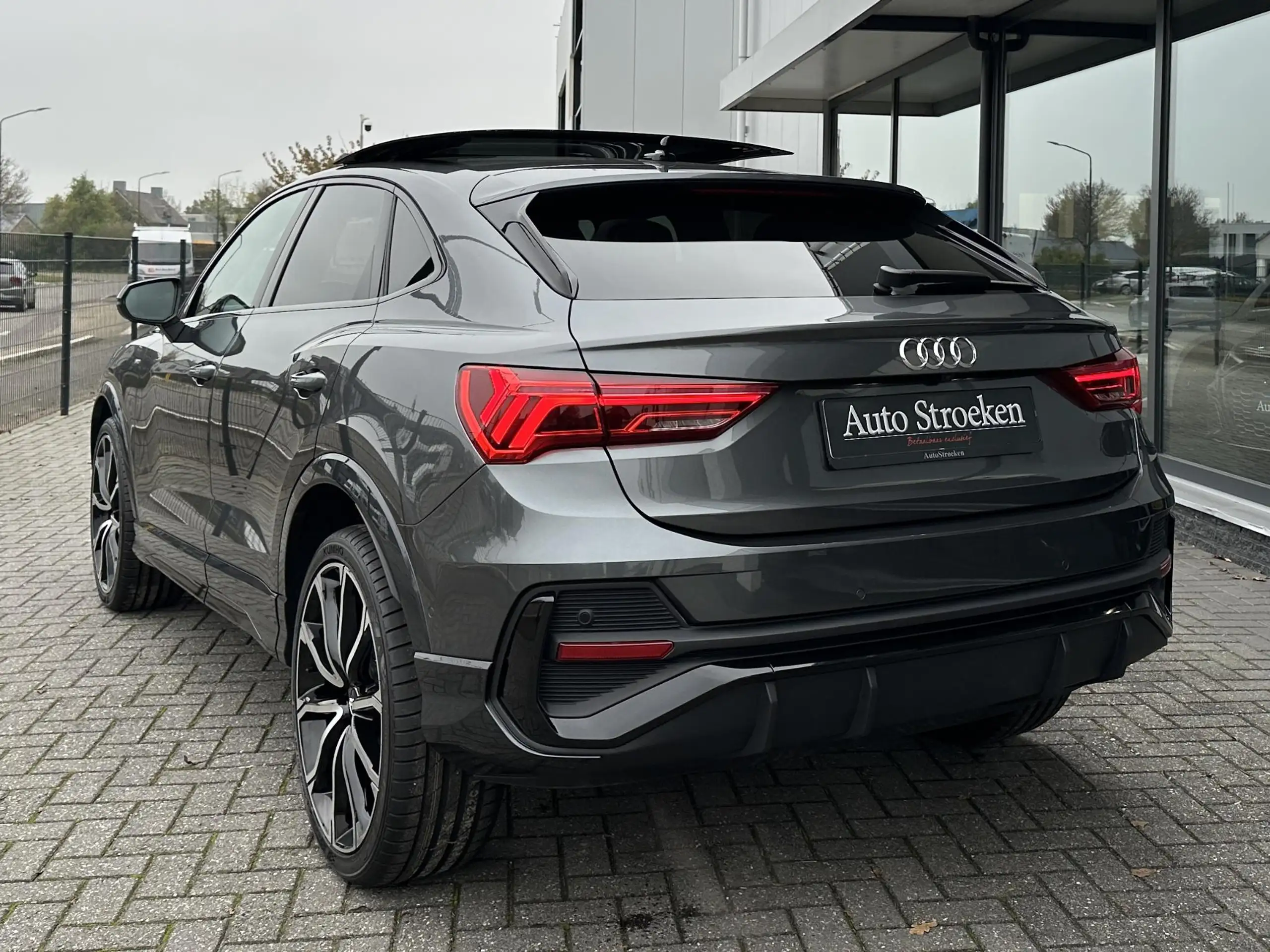 Audi - Q3