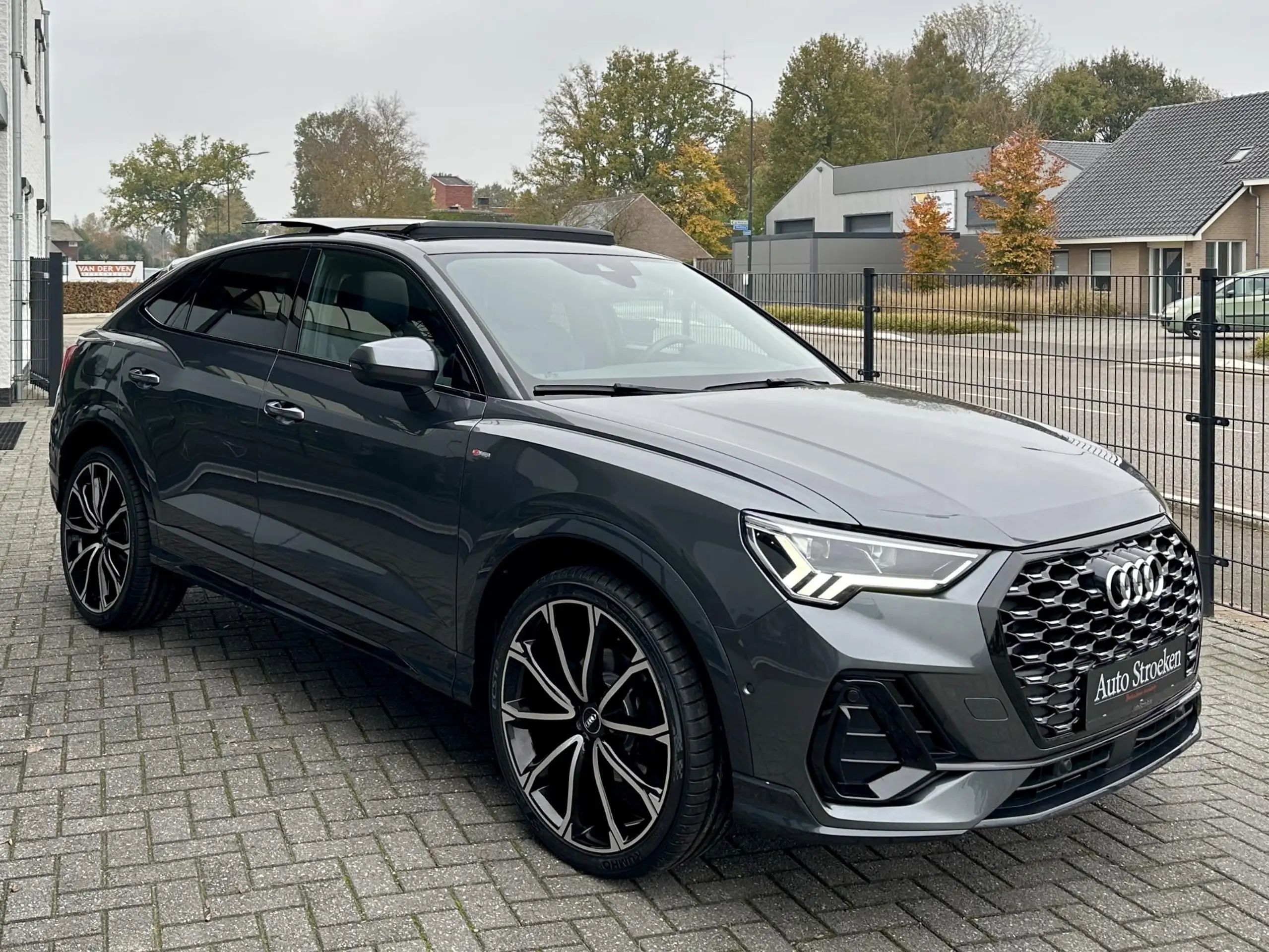 Audi - Q3