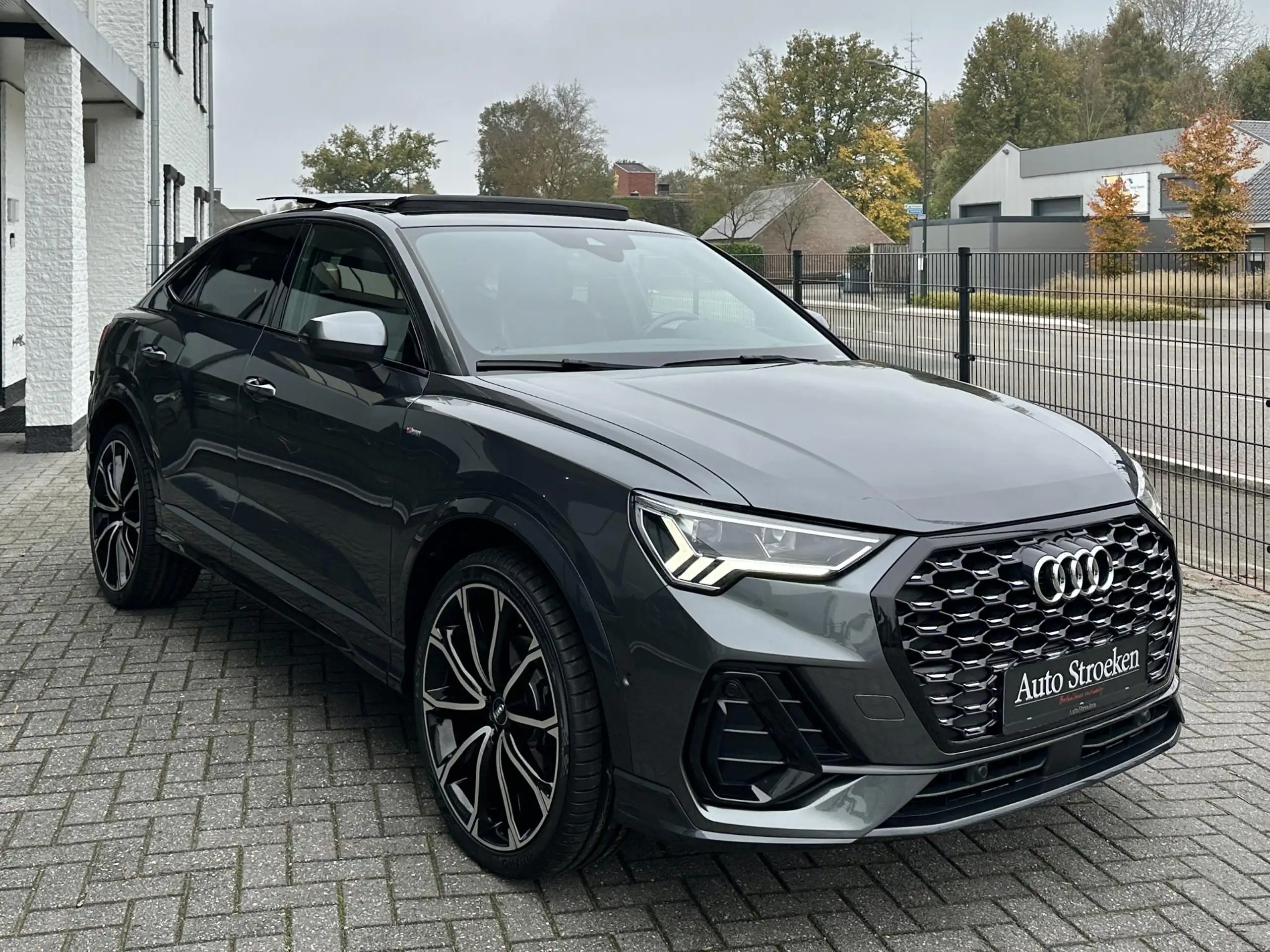 Audi - Q3